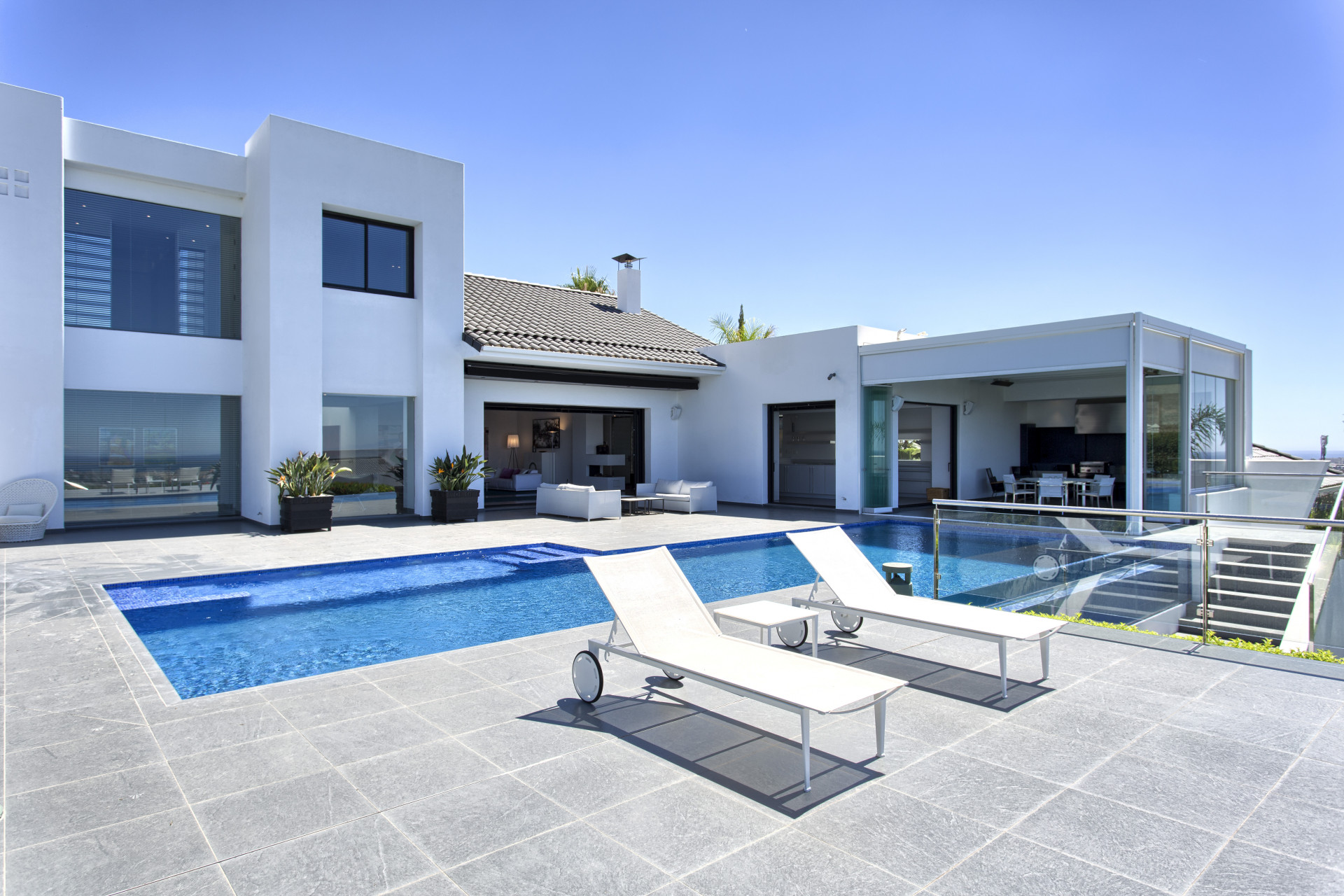 Contemporary Villa with Panoramic Views in Los Flamingos Golf in Benahavis