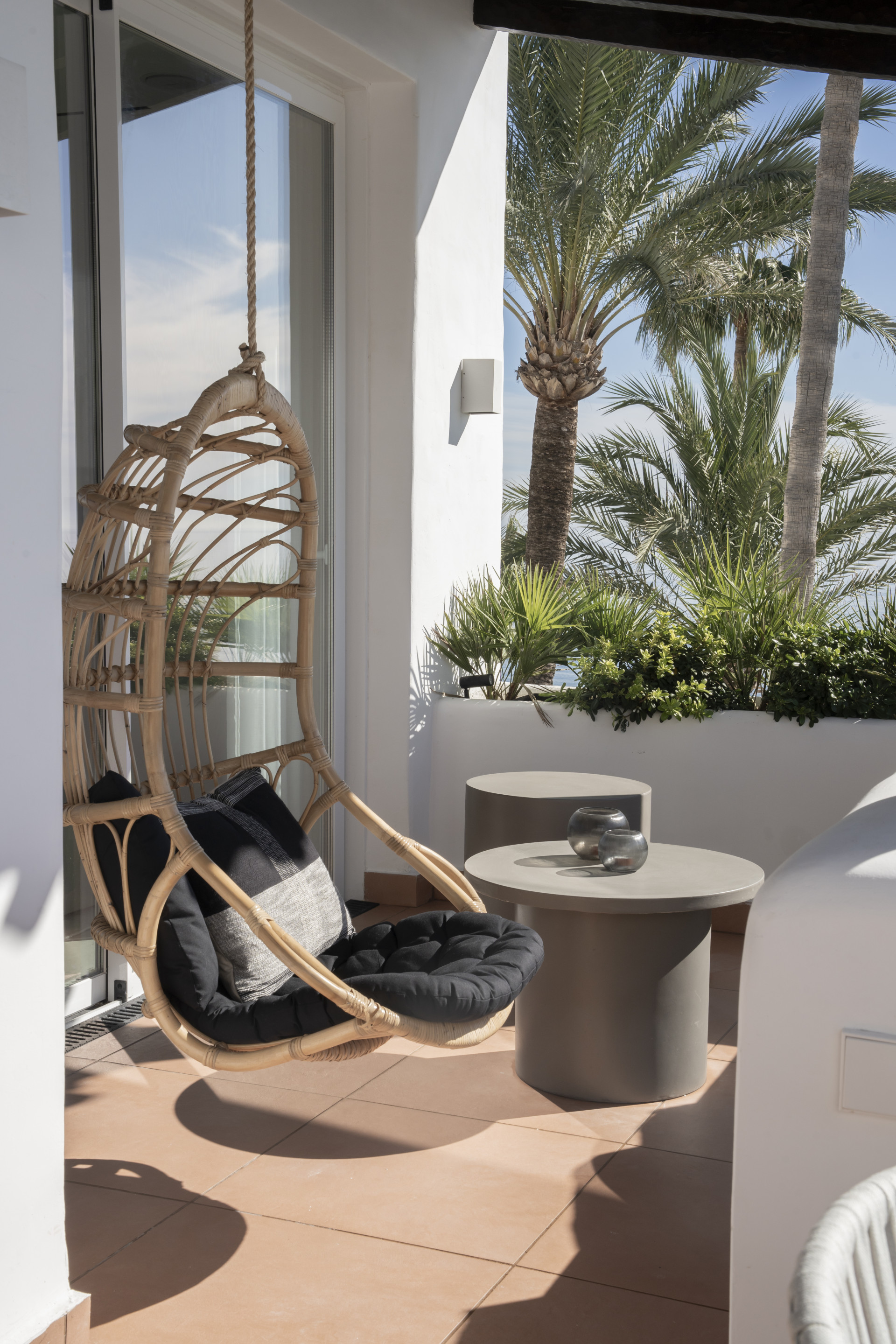 Gerenoveerd penthouse aan het strand in Estepona