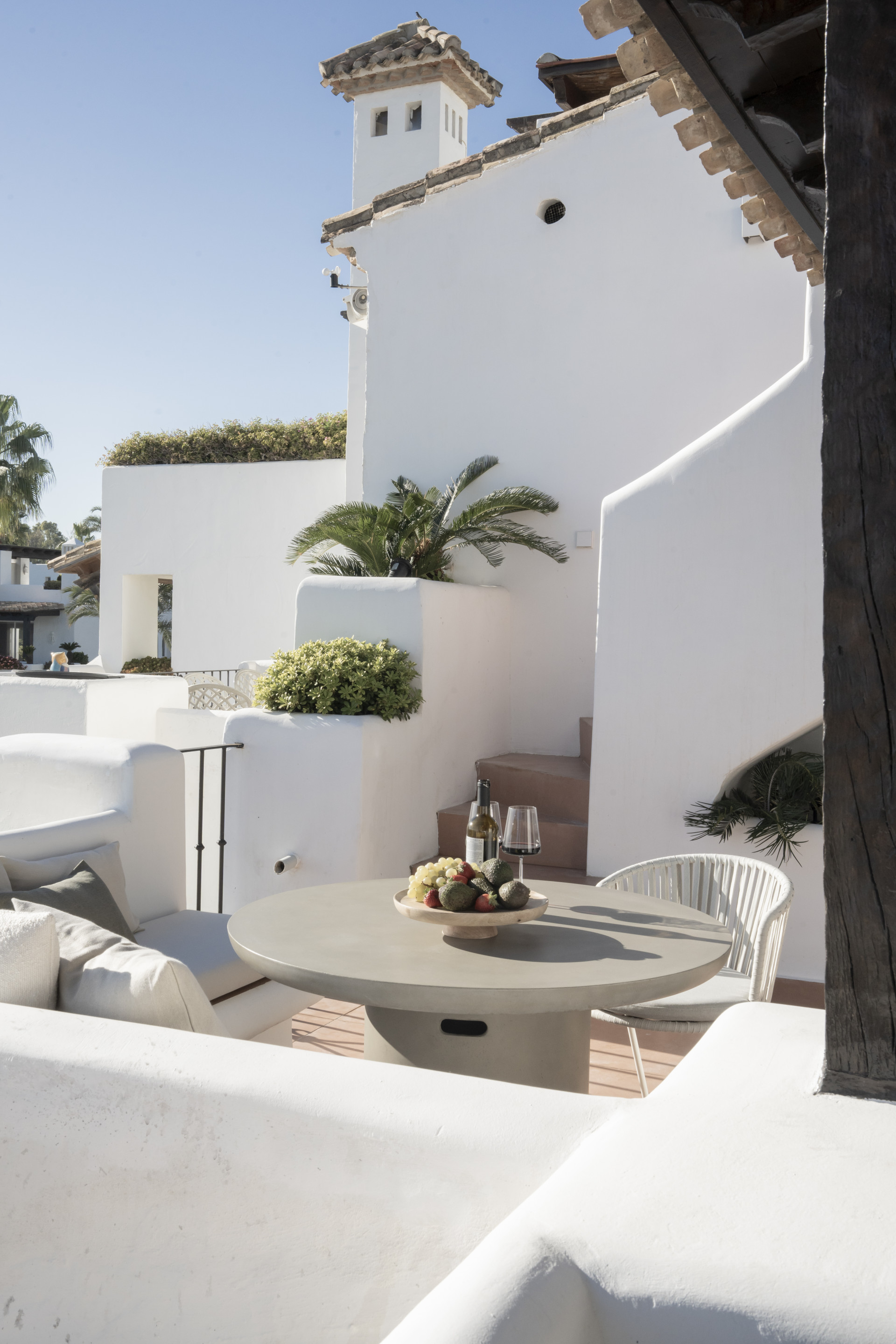 Refurbished penthouse located at frontline beach in Estepona