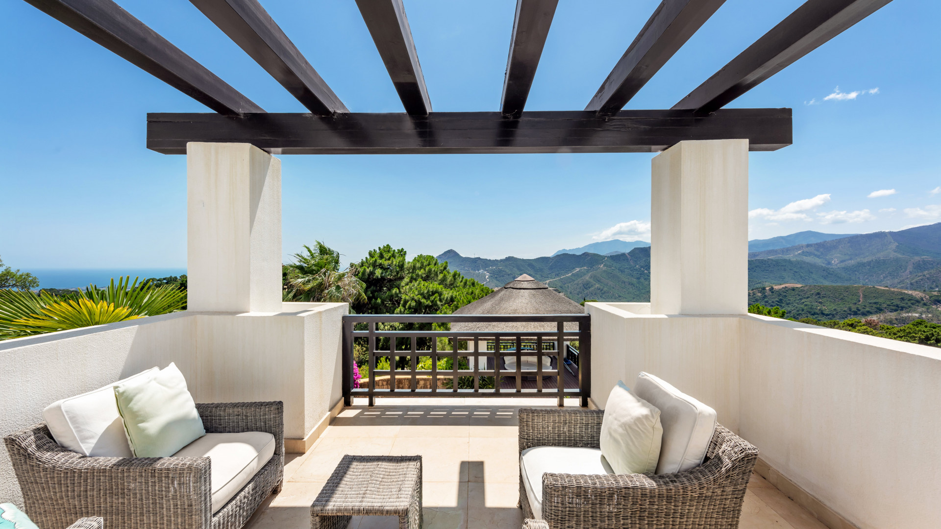 Villa de golf en première ligne avec vue sur la mer et les montagnes à La Zagaleta à Benahavis