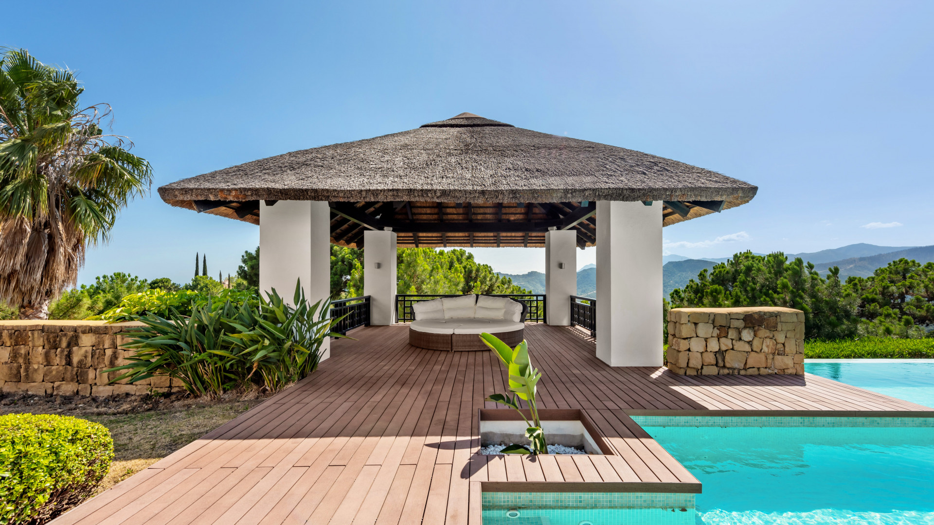 Villa de golf en première ligne avec vue sur la mer et les montagnes à La Zagaleta à Benahavis