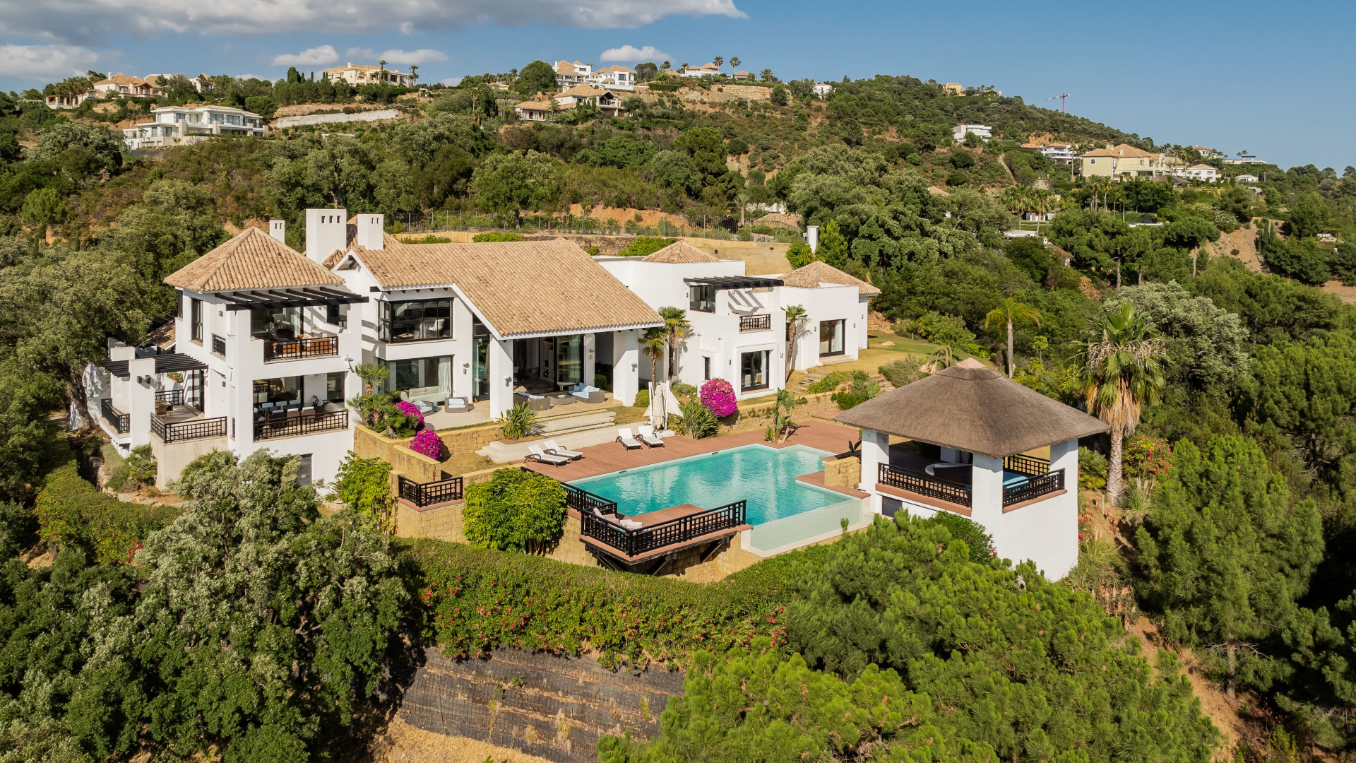 Frontline golf villa with sea and mountain views in La Zagaleta in Benahavis