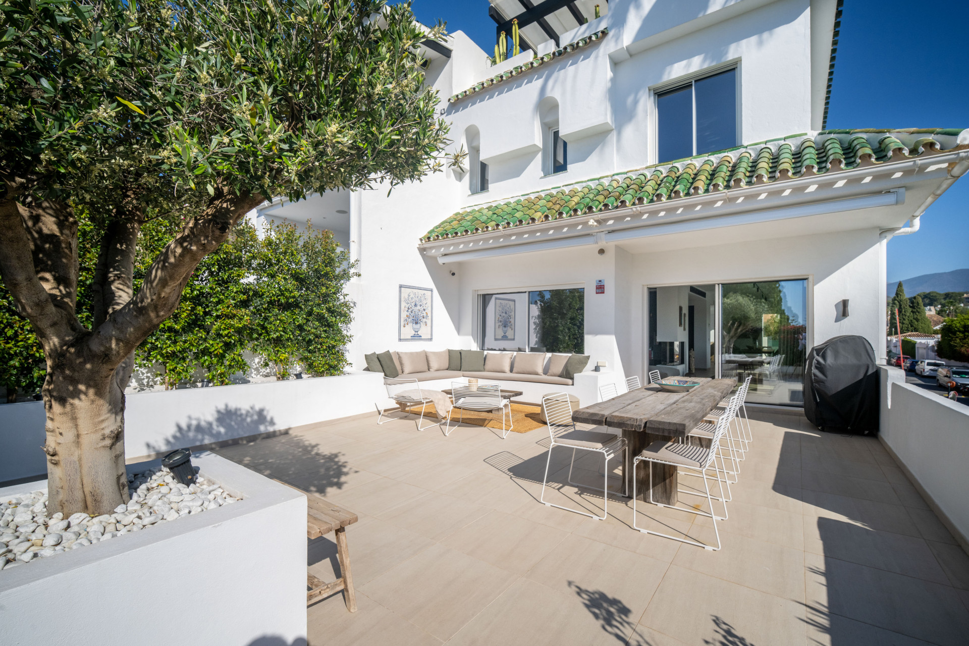 Fully renovated townhouse in La Colina, in the Golf Valley in Nueva Andalucia