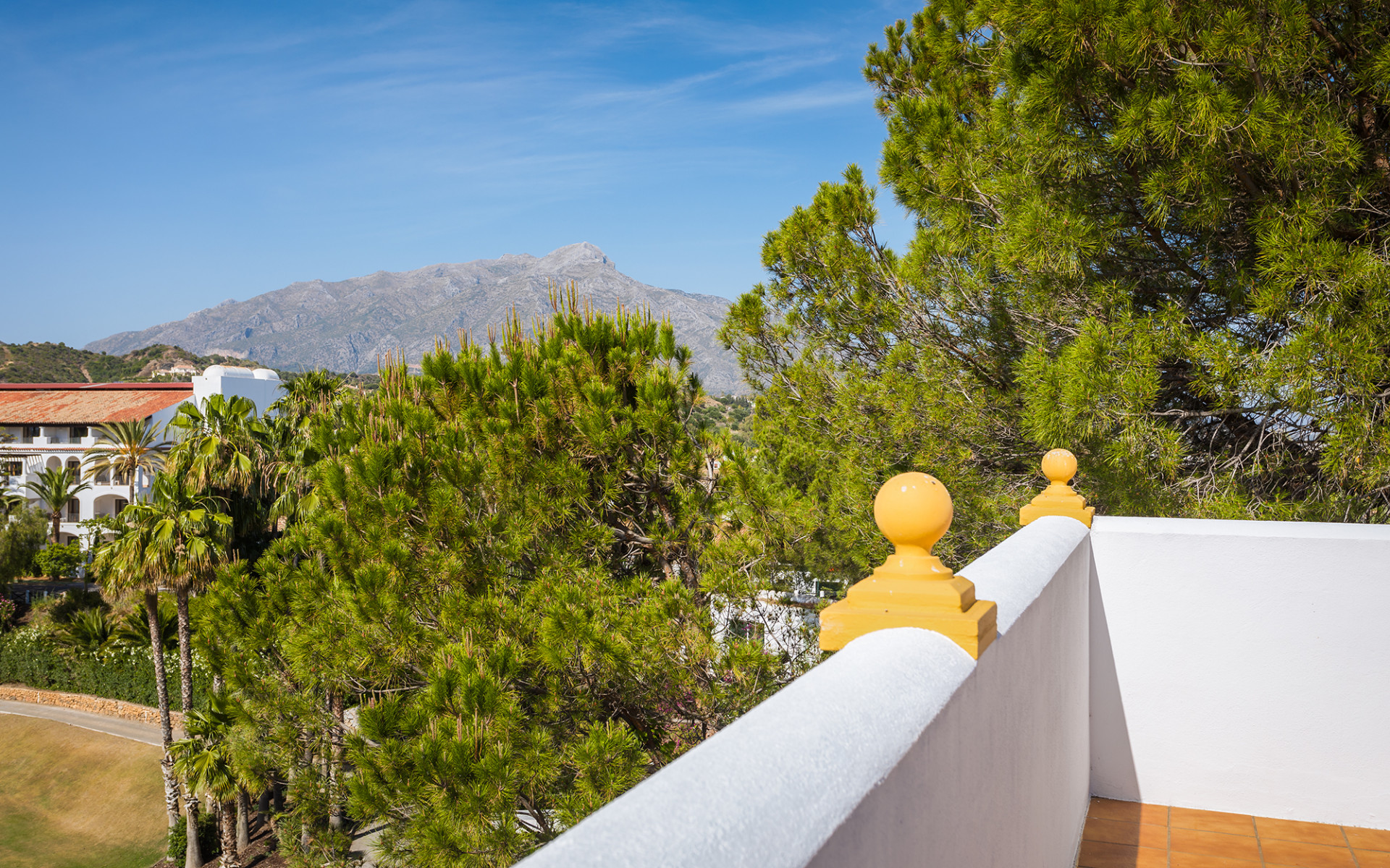 Spacieuse maison en front de golf à Las Encinas La Quinta à Benahavis