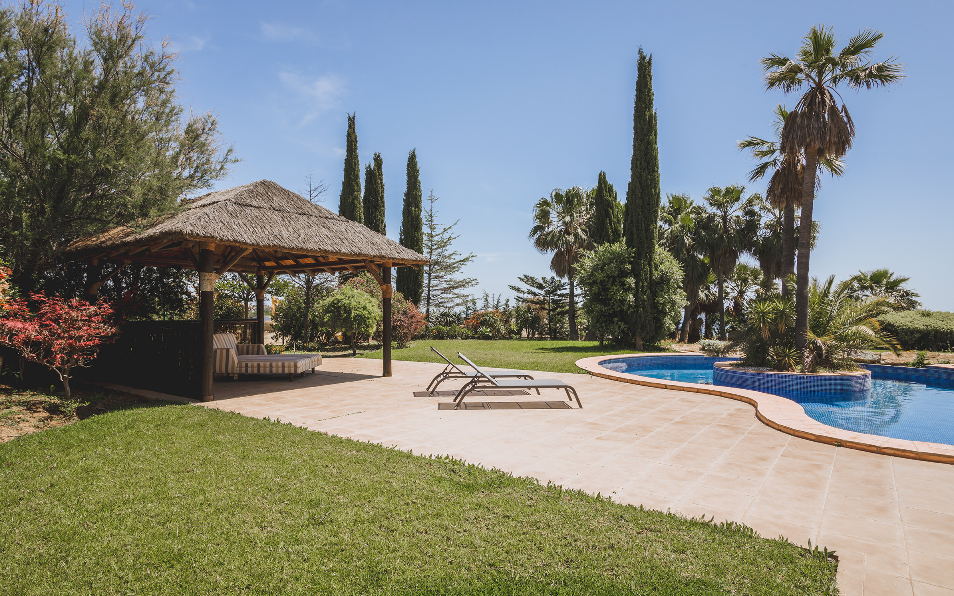 Private family villa set on an extensive plot in Estepona