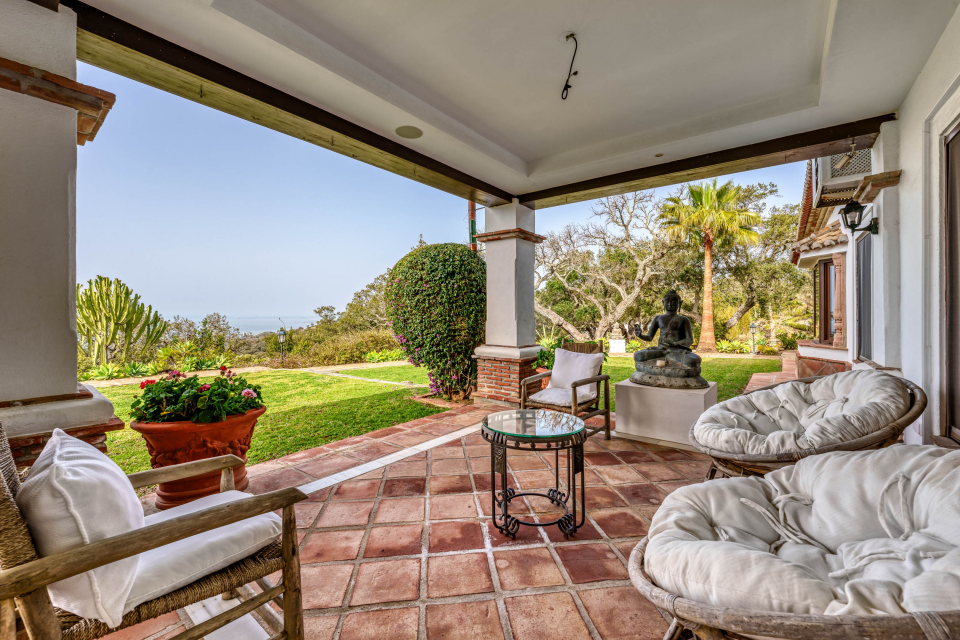 Impresionante finca con vistas al mar en La Mairena en Marbella Este