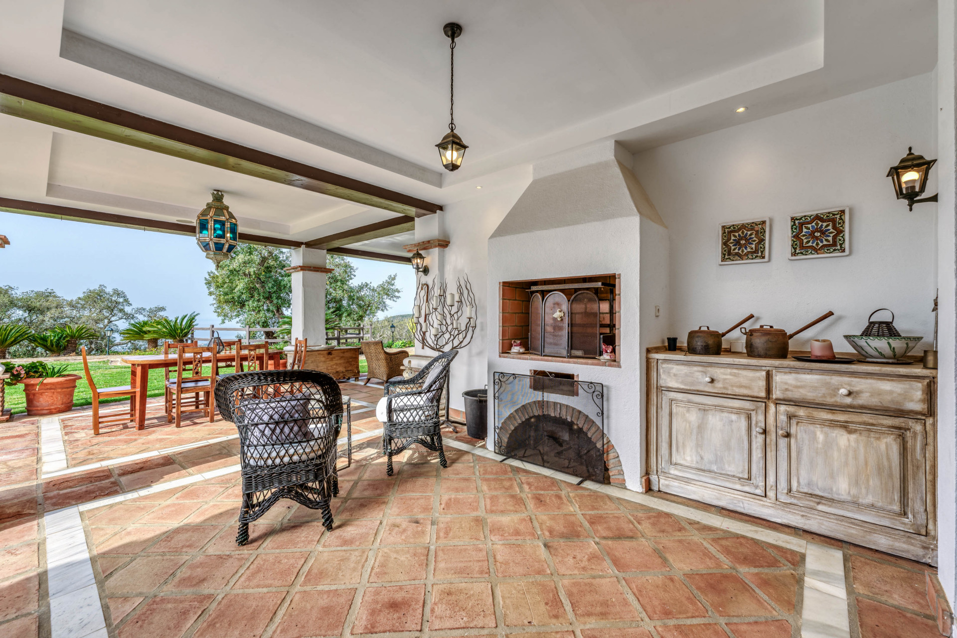 Impresionante finca con vistas al mar en La Mairena en Marbella Este