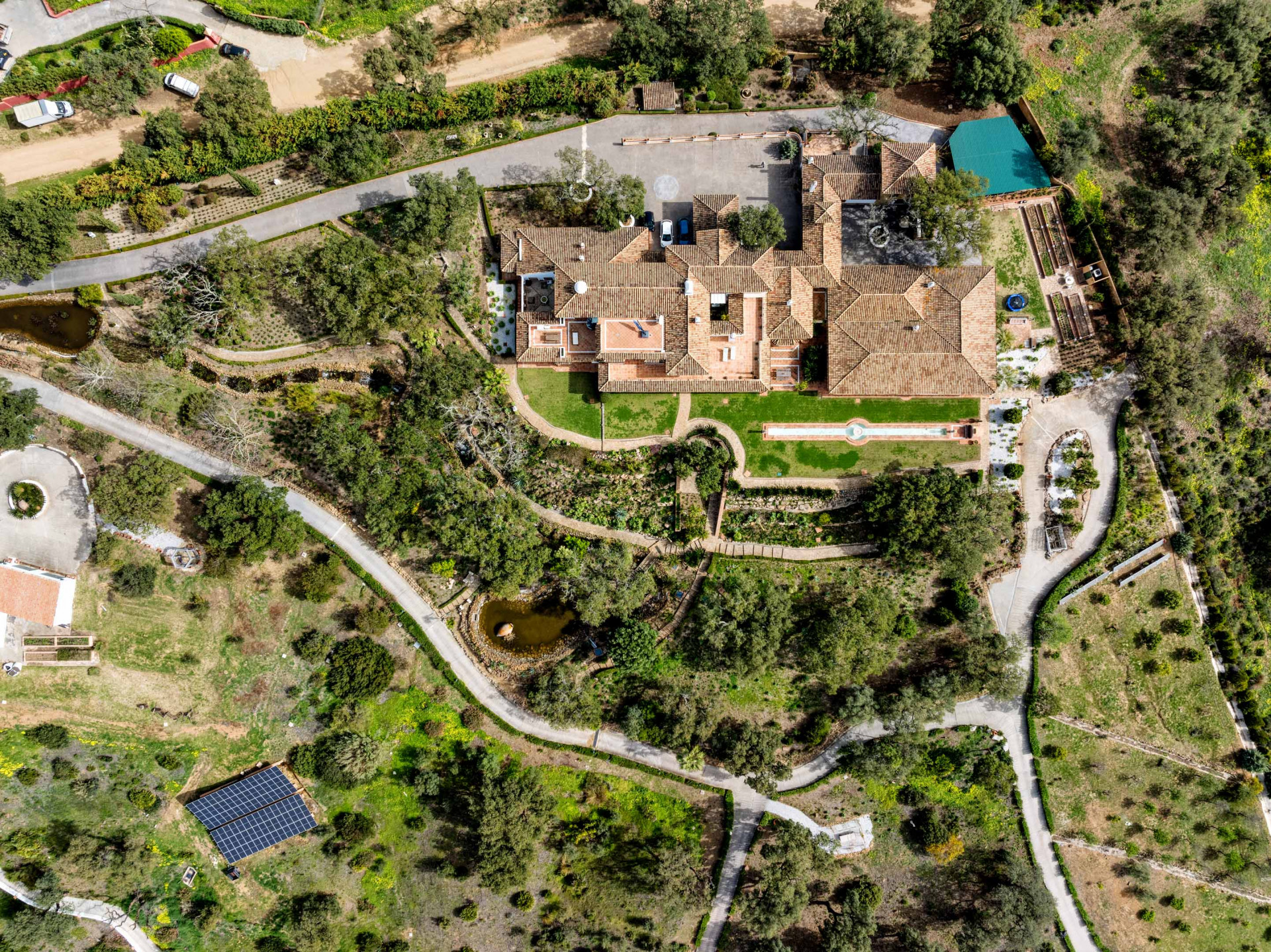 Impresionante finca con vistas al mar en La Mairena en Marbella Este