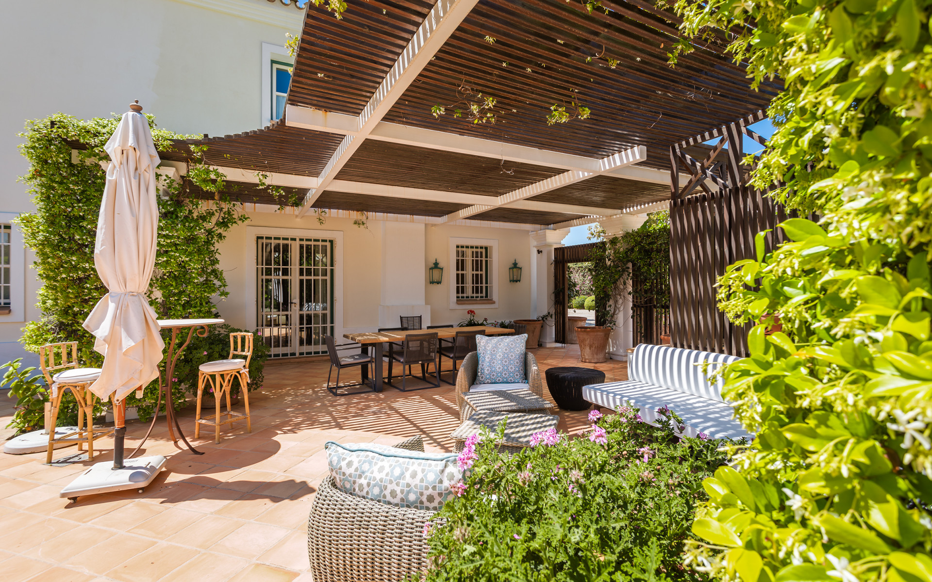 Elegant designer family villa in Marbella centre in Marbella