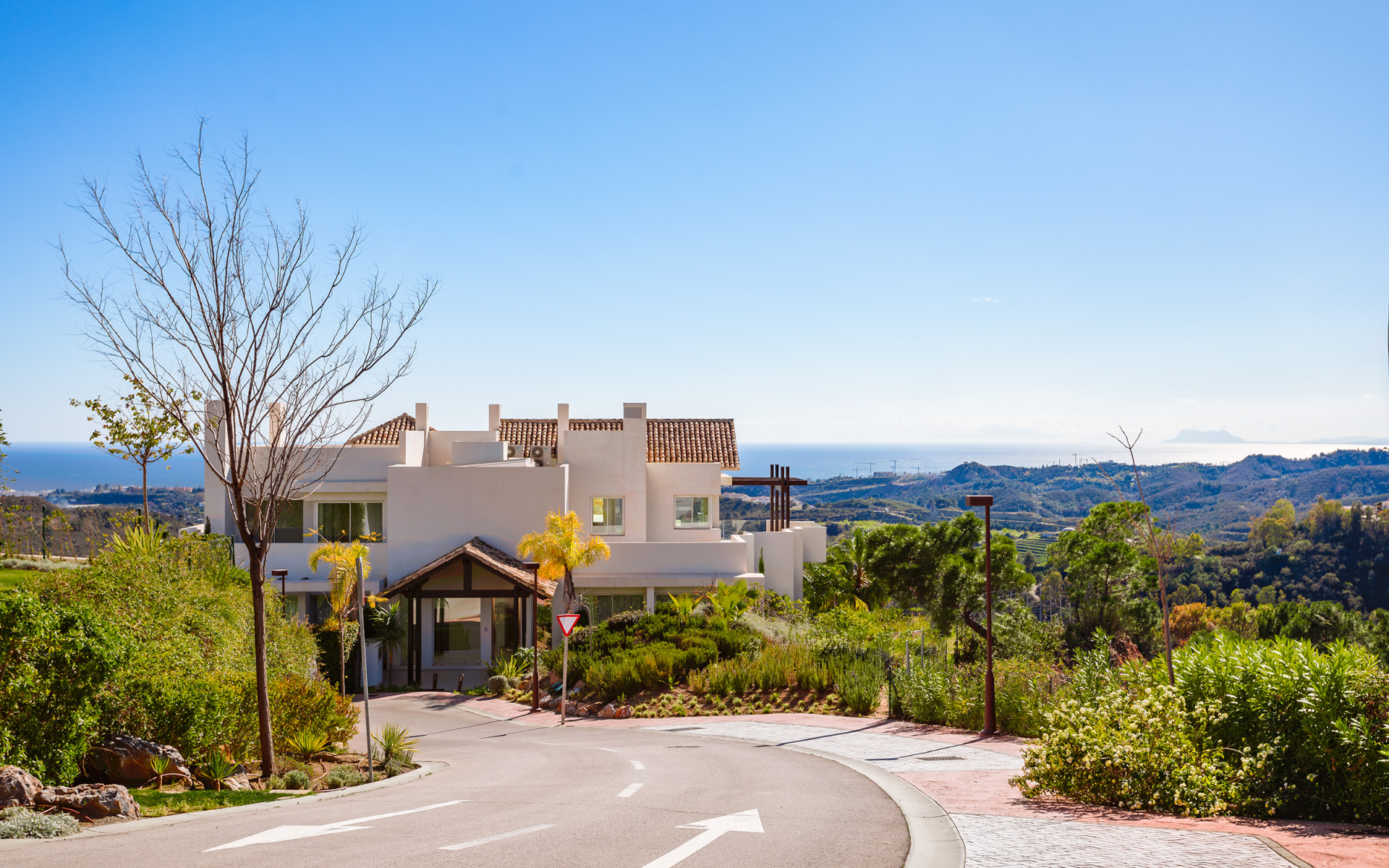 Stunning brand-new 4/5 bedroom penthouse in the hills in Benahavis