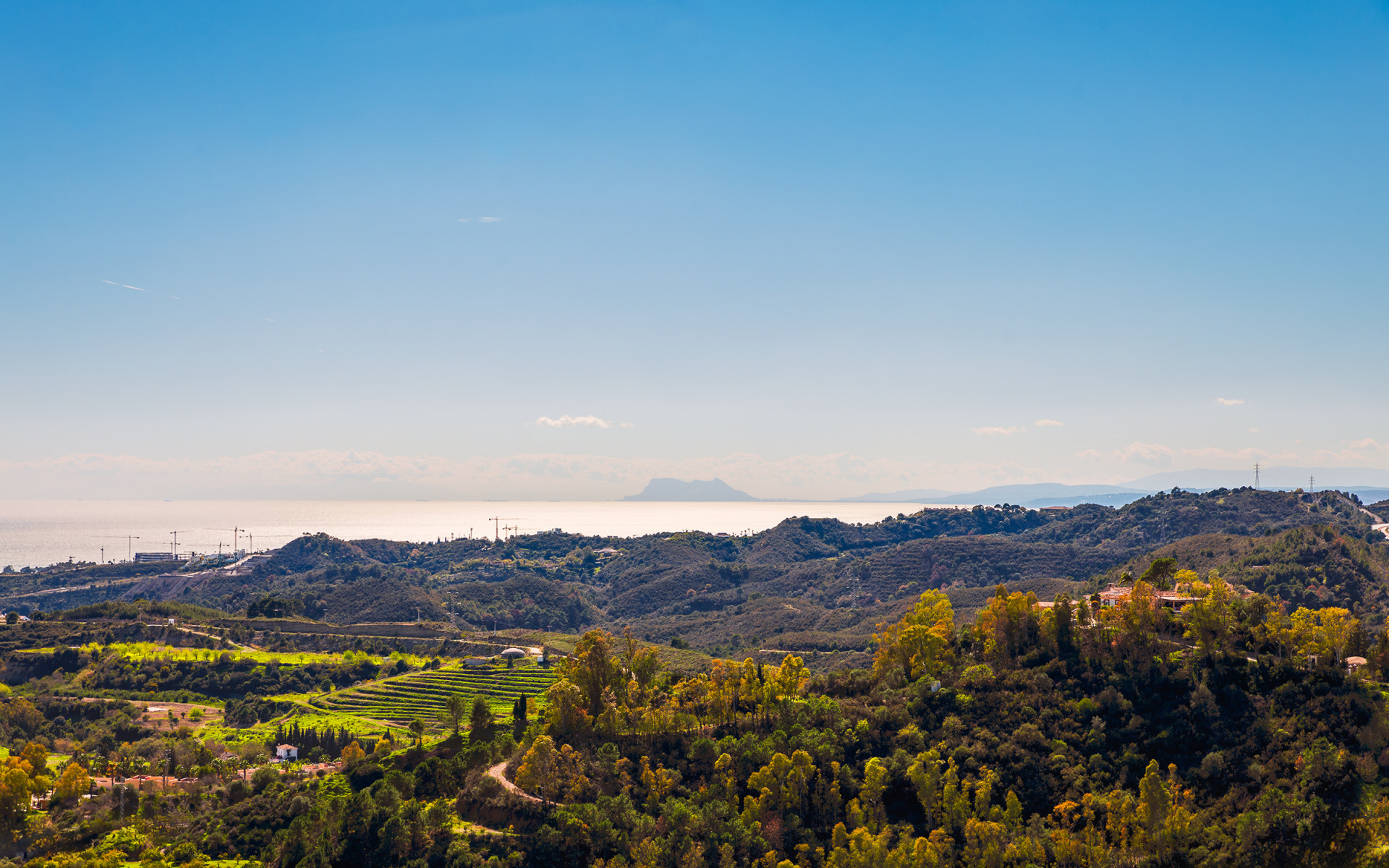 Stunning brand-new 4/5 bedroom penthouse in the hills in Benahavis