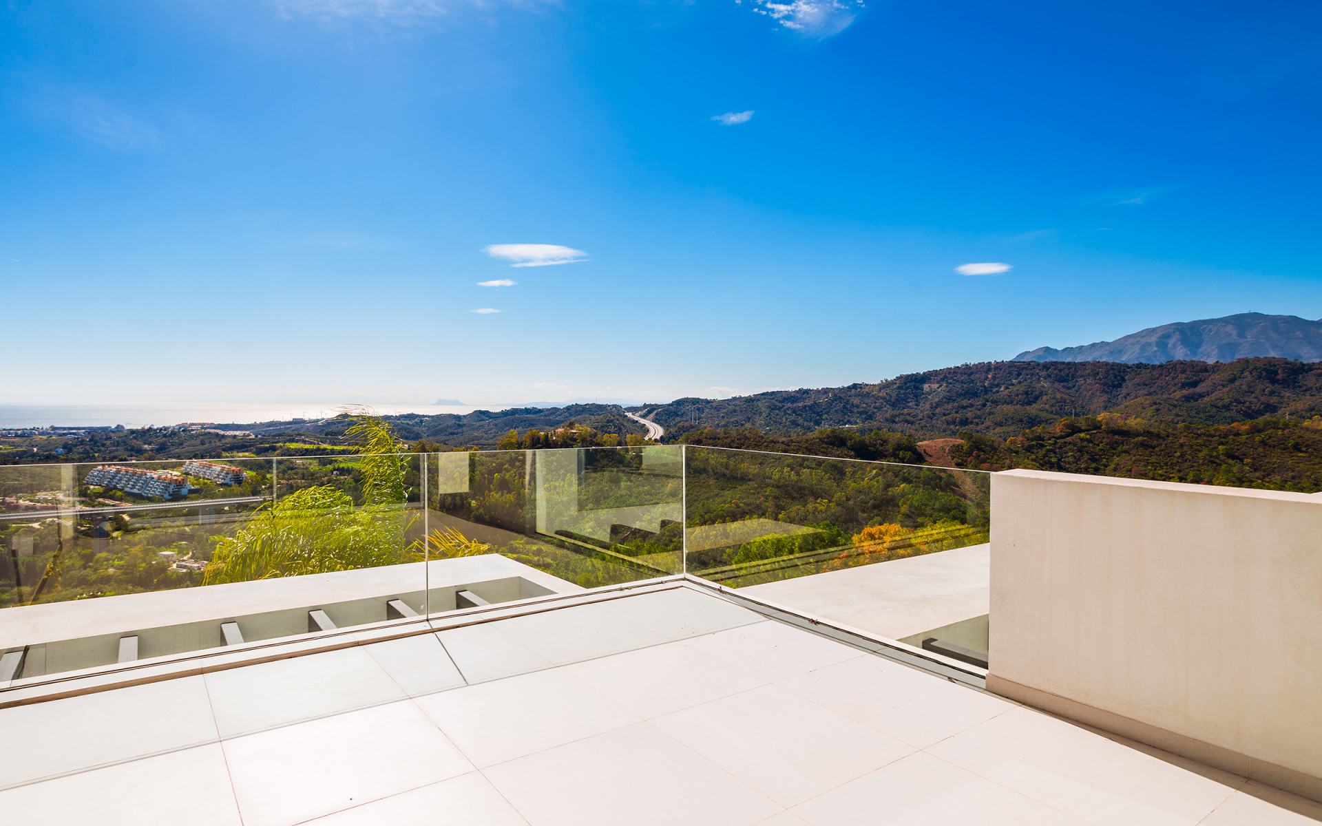 Stunning brand-new 4/5 bedroom penthouse in the hills in Benahavis