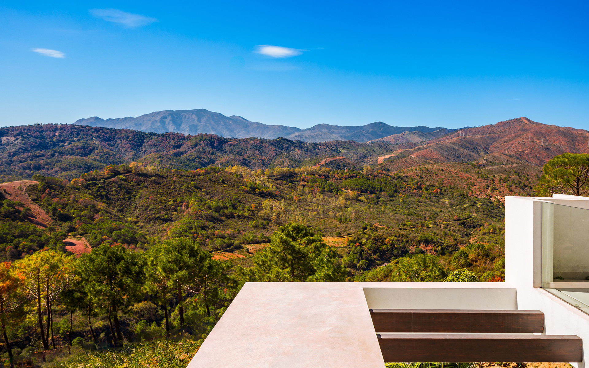 Stunning brand-new 4/5 bedroom penthouse in the hills in Benahavis