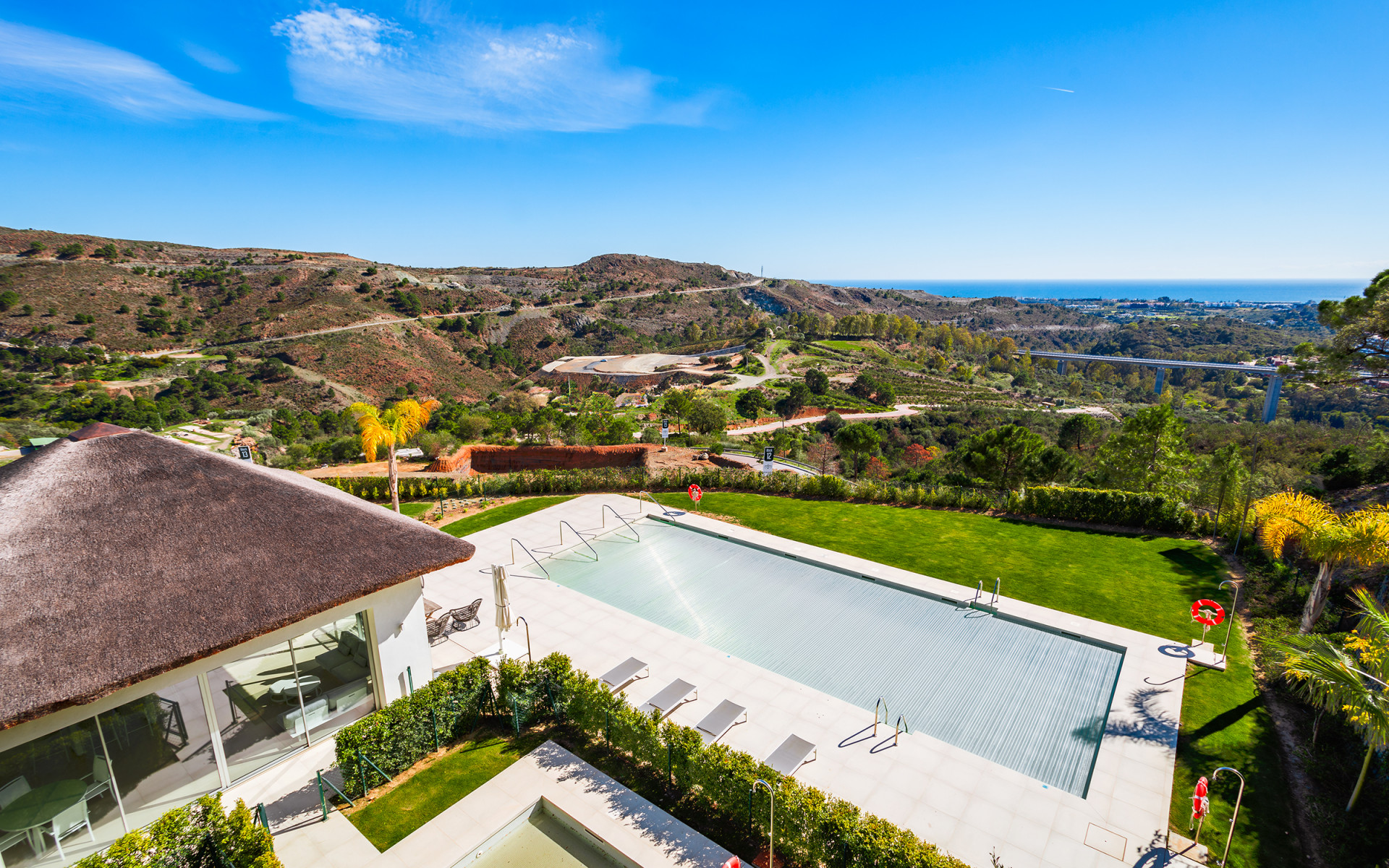 Stunning brand-new 4/5 bedroom penthouse in the hills in Benahavis