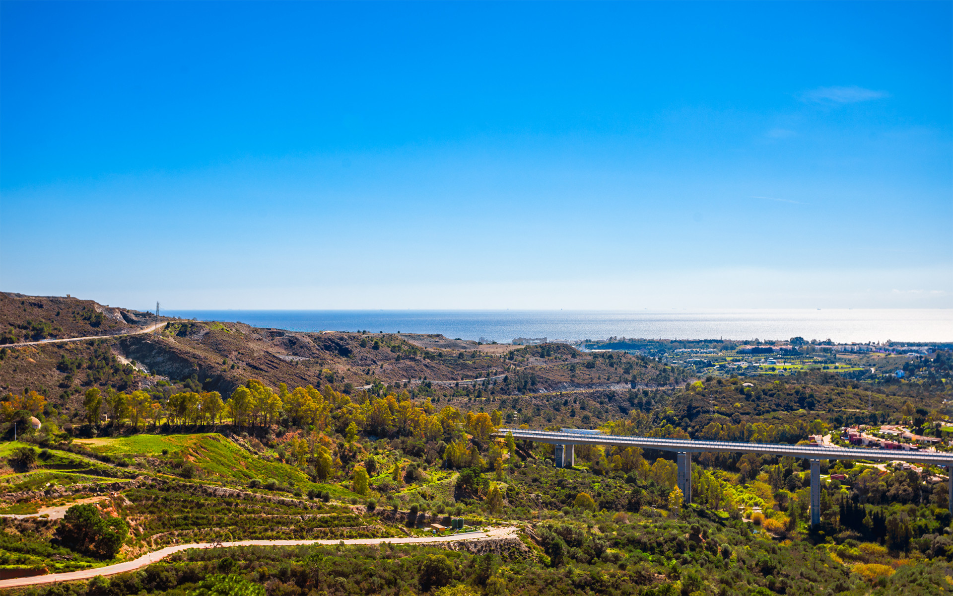 Stunning brand-new 4/5 bedroom penthouse in the hills in Benahavis