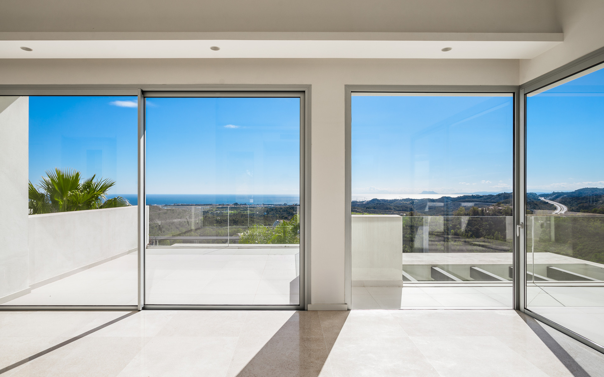 Stunning brand-new 4/5 bedroom penthouse in the hills in Benahavis