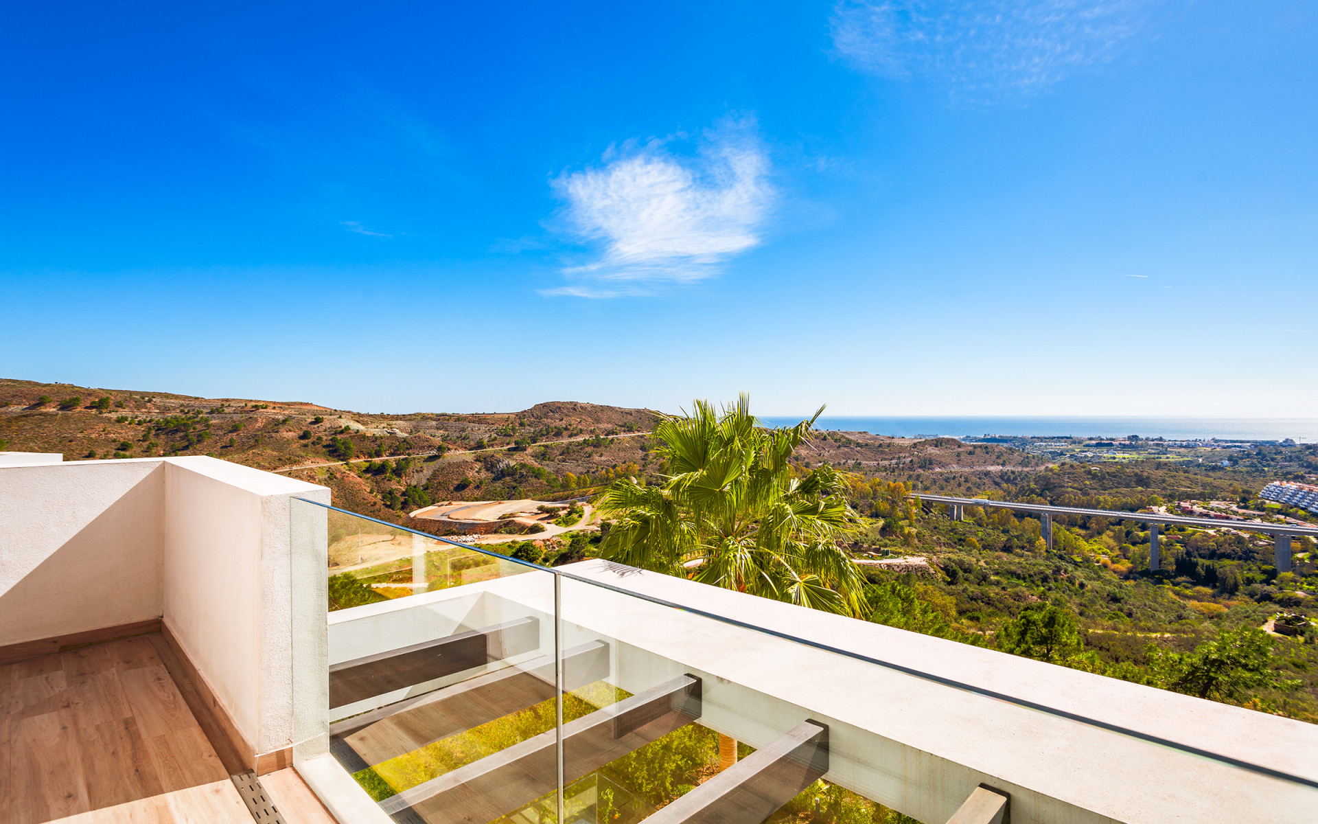 Stunning brand-new 4/5 bedroom penthouse in the hills in Benahavis