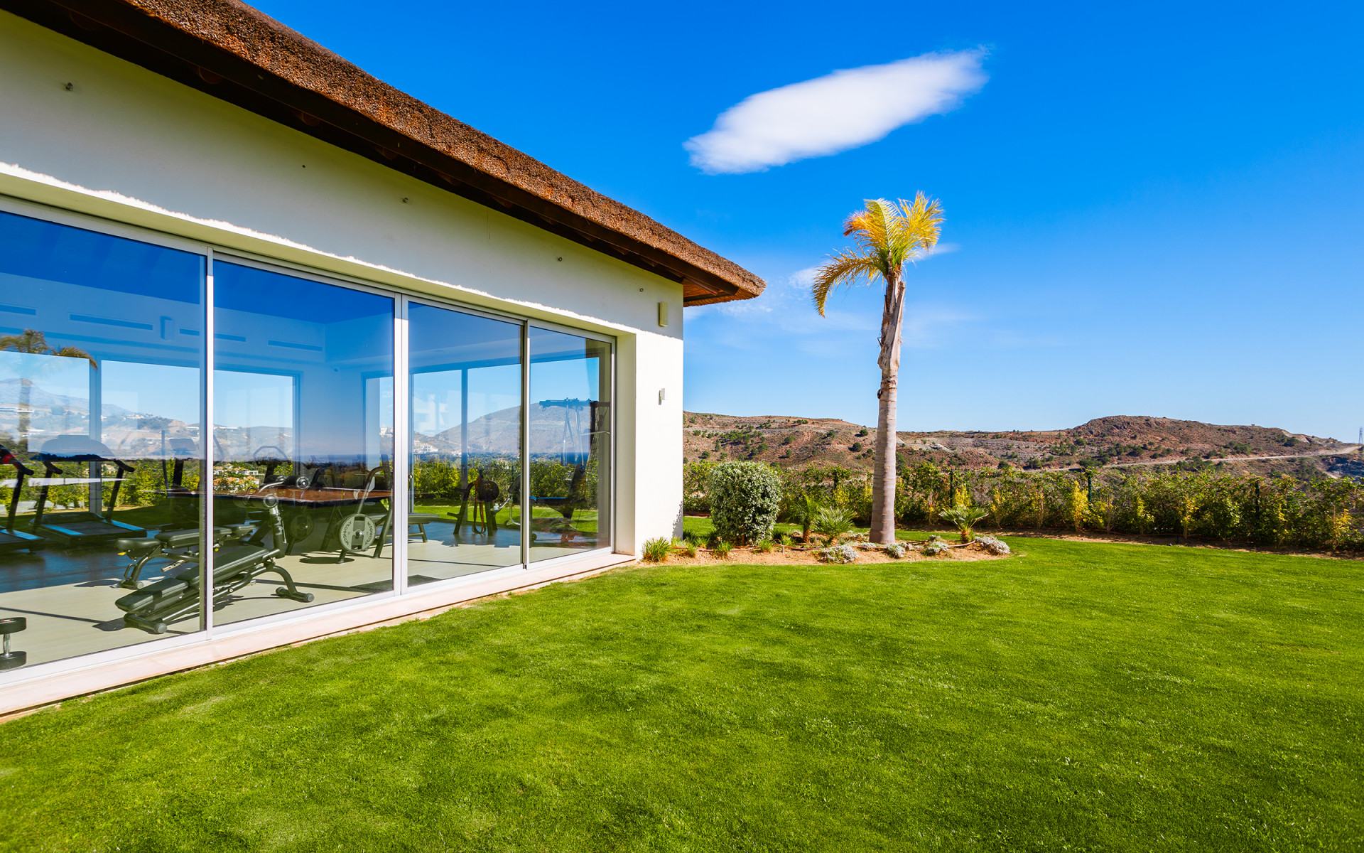 Stunning brand-new 4/5 bedroom penthouse in the hills in Benahavis