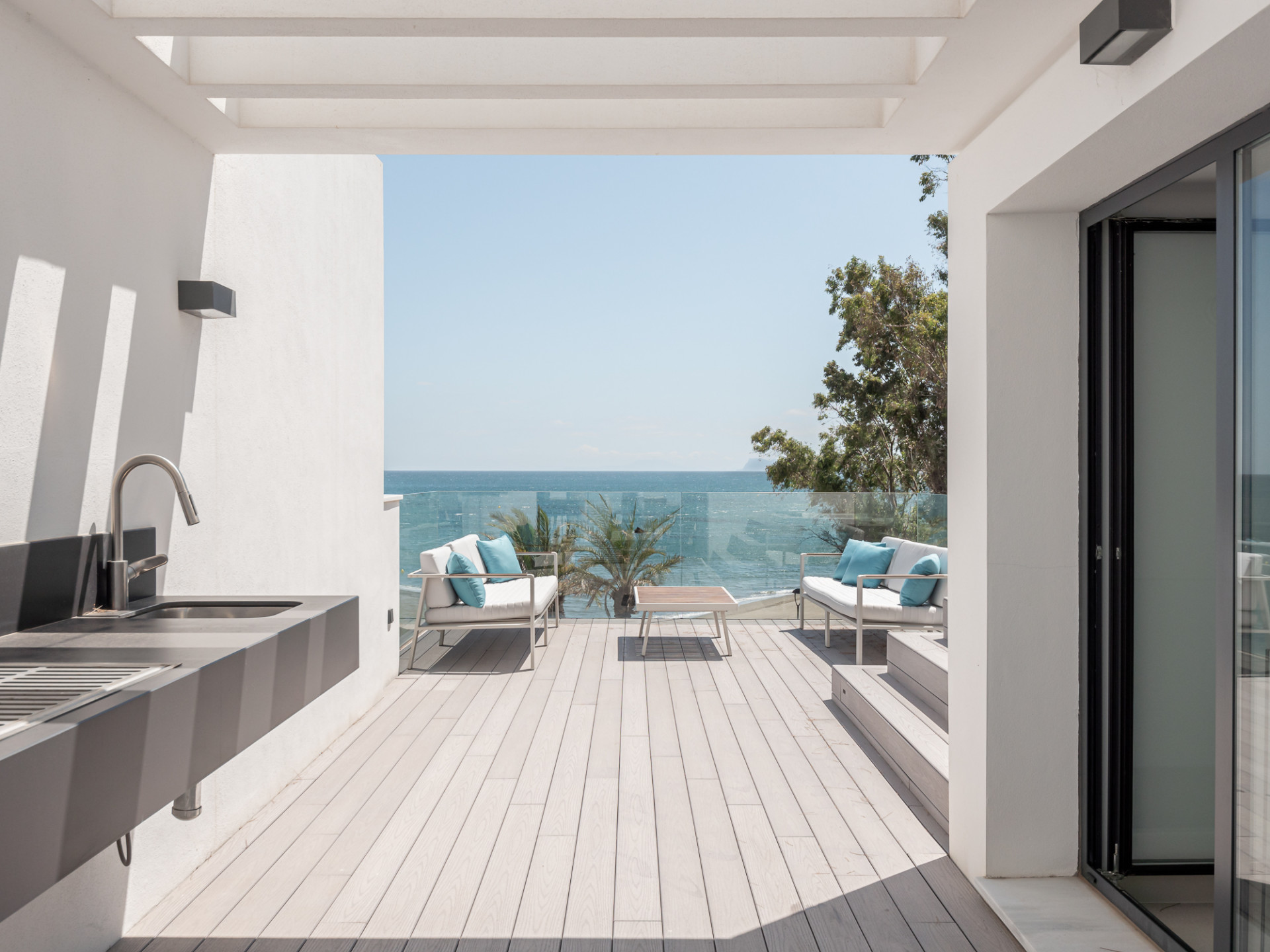 Luxe strandwoning met 3 slaapkamers in Estepona