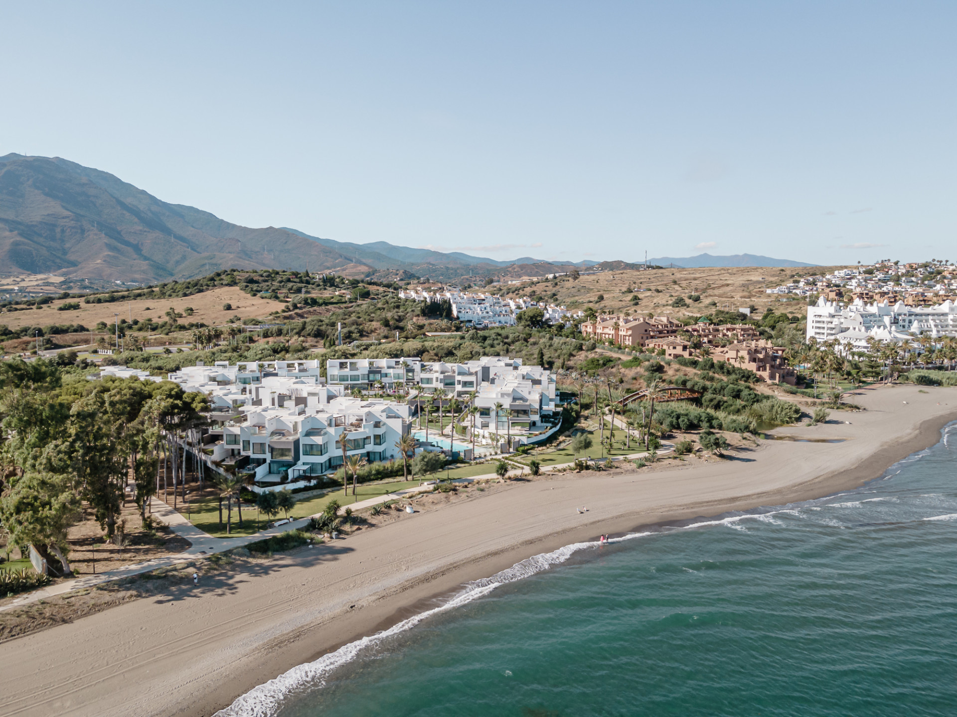 Luxueuse maison de ville en bord de mer avec vues panoramiques à Estepona