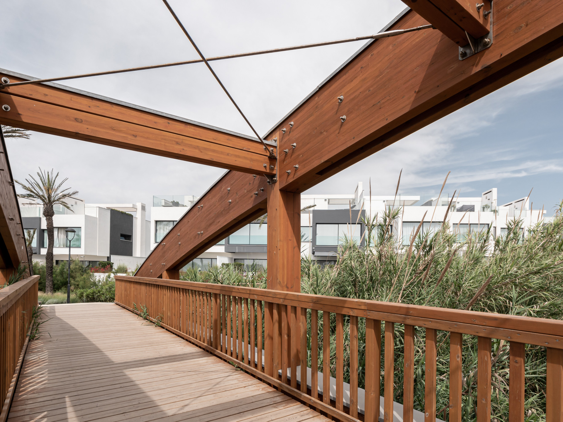 Luxe eerstelijns strandwoning met panoramisch uitzicht in Estepona