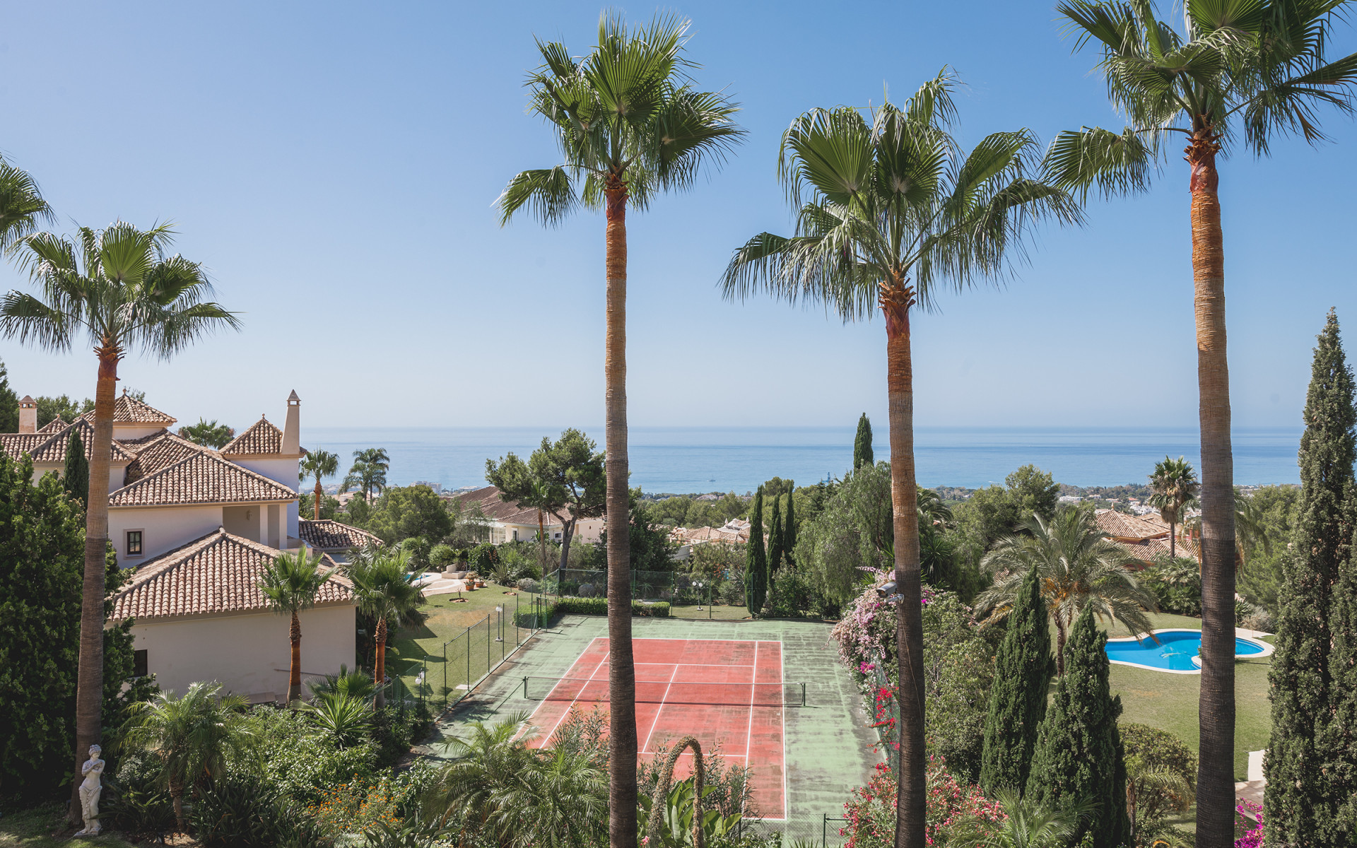 Elegante luxe villa in een van de meest prestigieuze woonwijken aan de Golden Mile van Marbella in Marbella Golden Mile