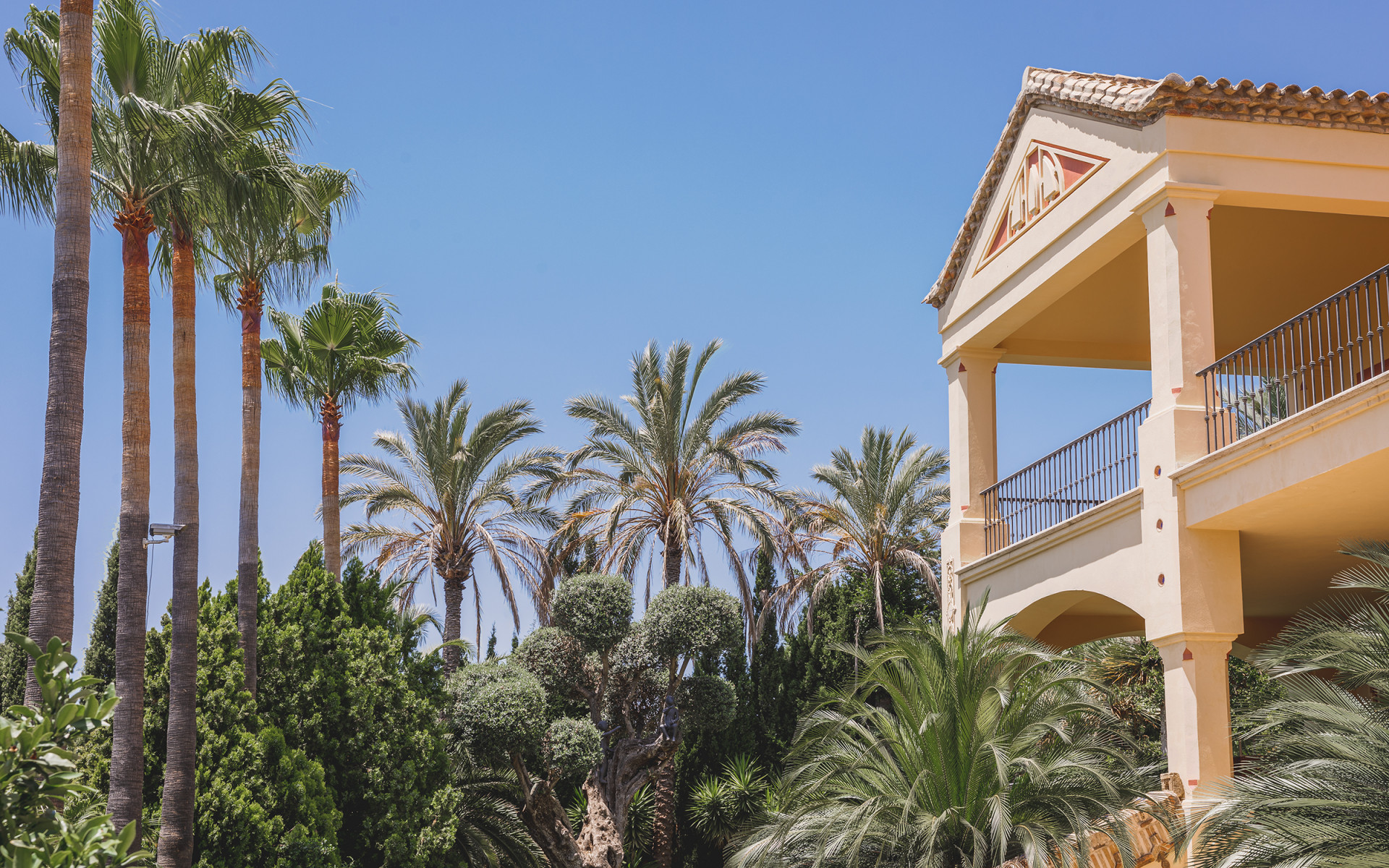 Elegante luxe villa in een van de meest prestigieuze woonwijken aan de Golden Mile van Marbella in Marbella Golden Mile