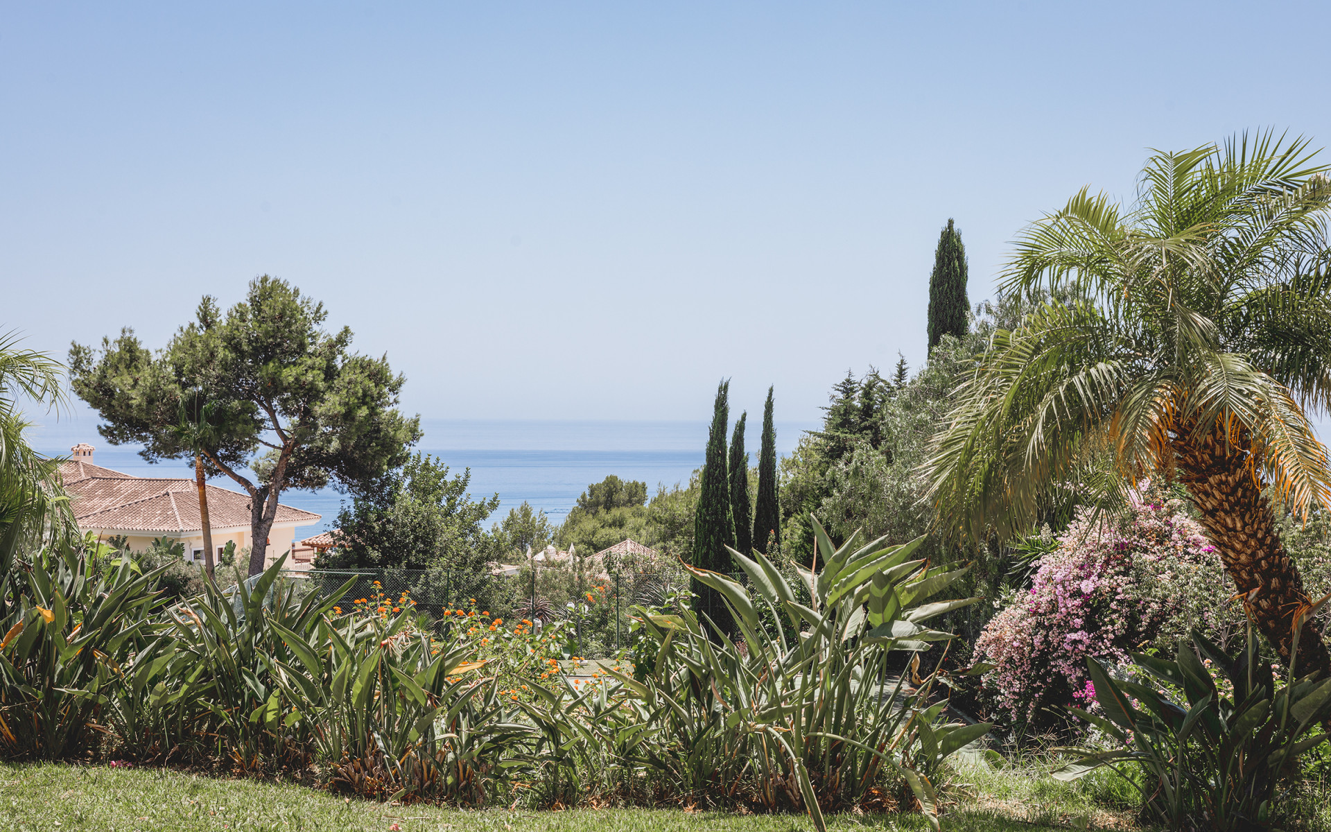 Elegante luxe villa in een van de meest prestigieuze woonwijken aan de Golden Mile van Marbella in Marbella Golden Mile