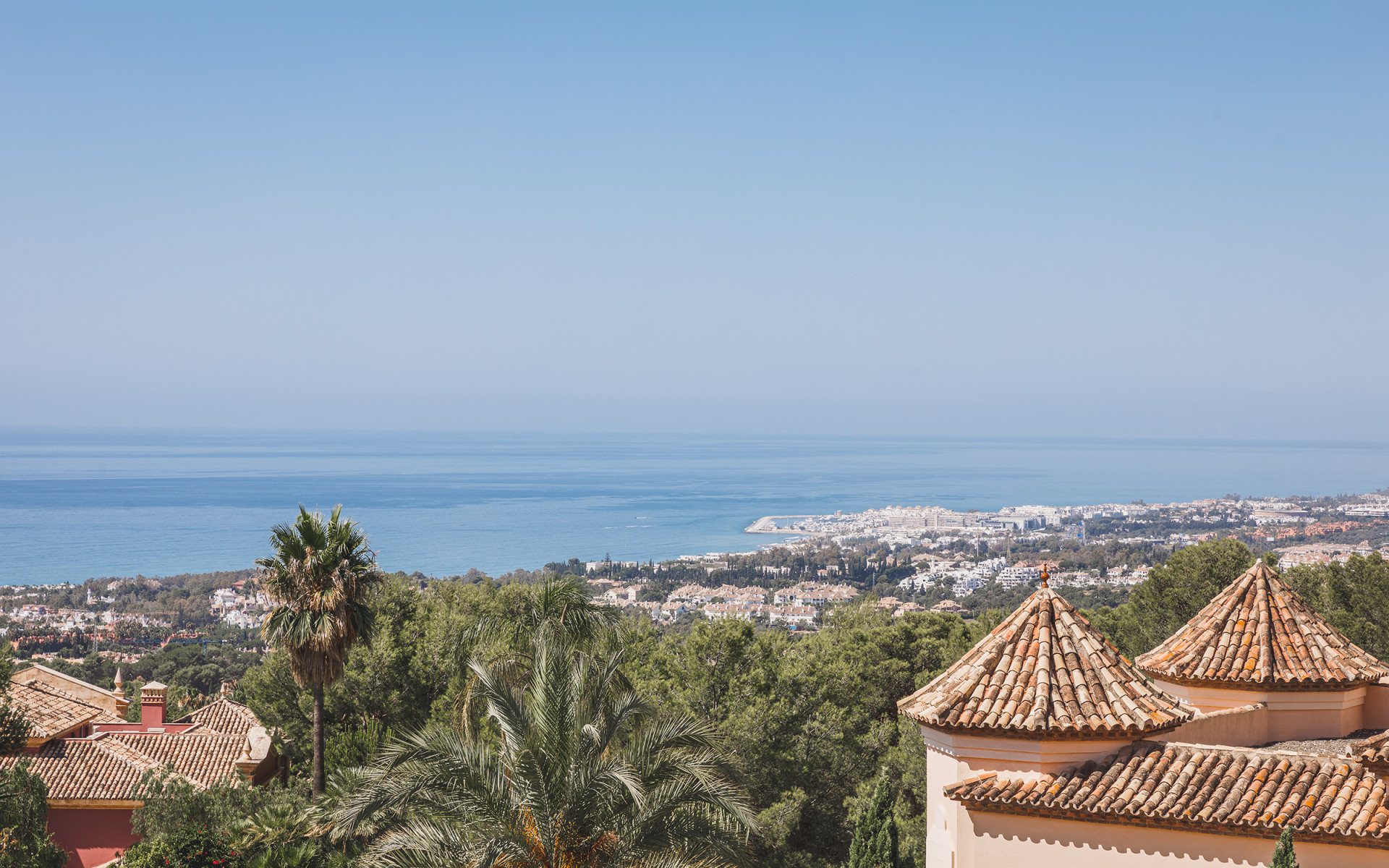 Elégante villa de luxe dans l'un des quartiers résidentiels les plus prestigieux du Golden Mile de Marbella à Marbella Golden Mile