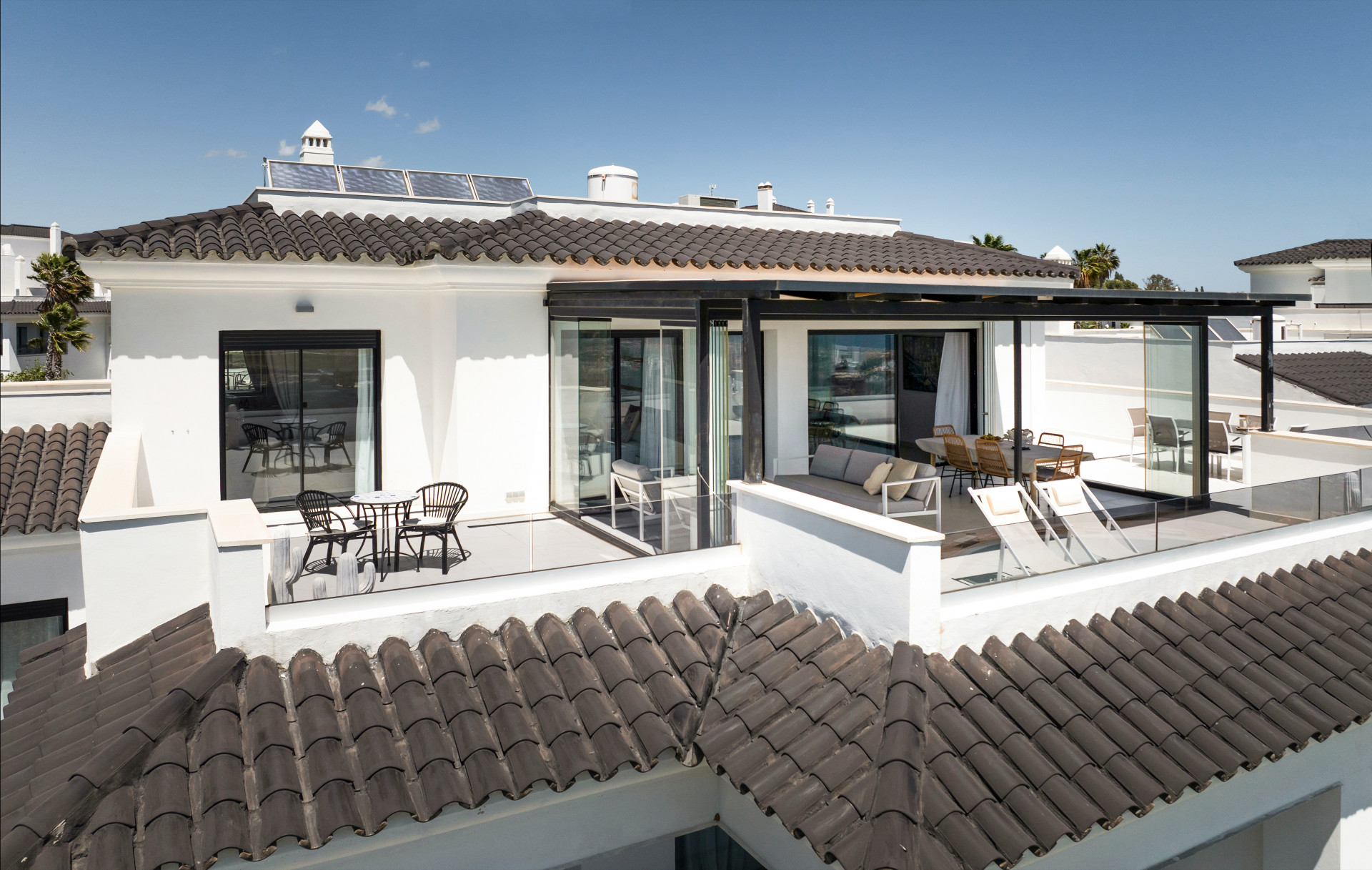 Penthouse luxueux avec vues panoramiques à Estepona