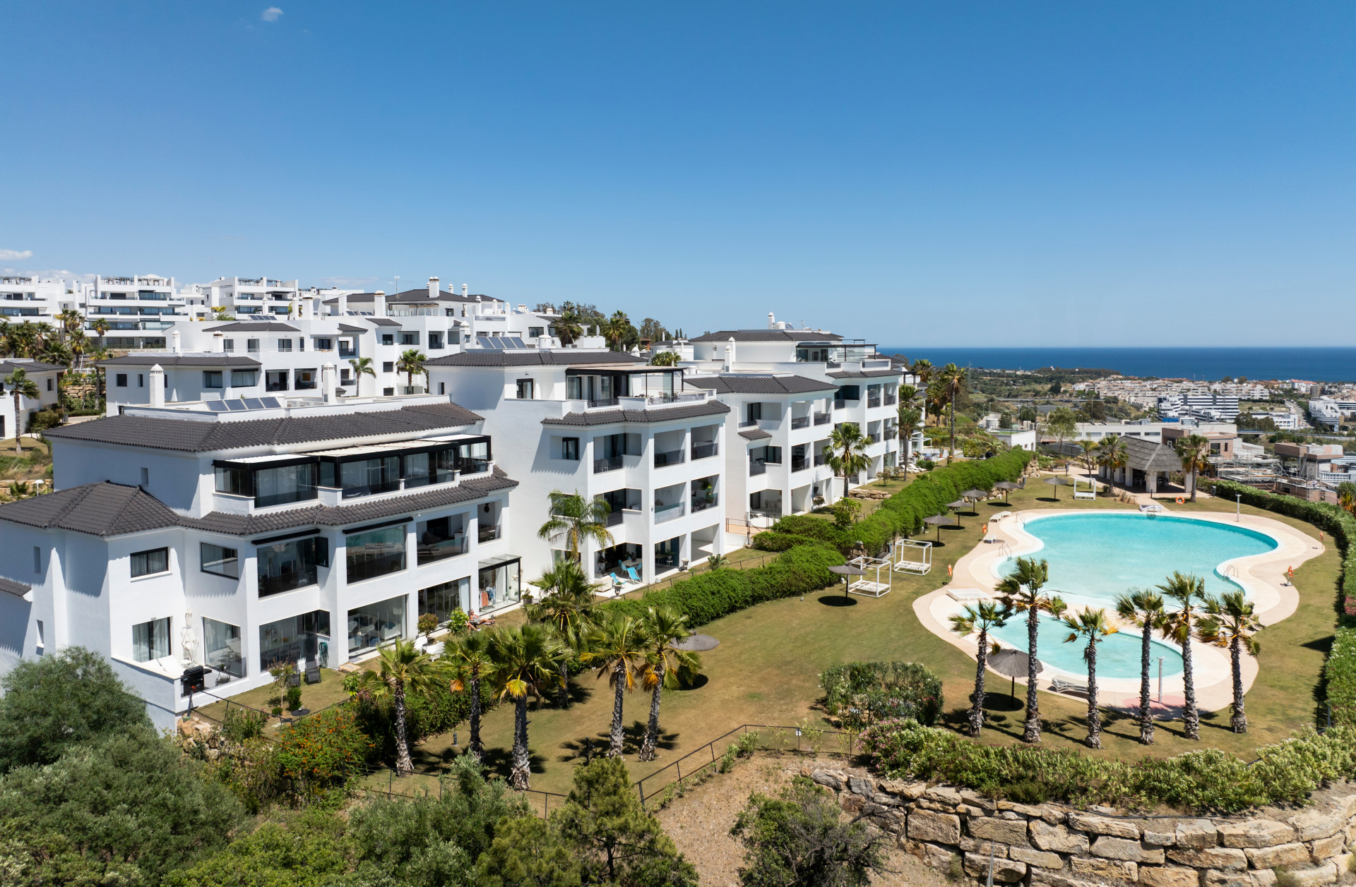 Luxueus penthouse met panoramisch uitzicht in Estepona