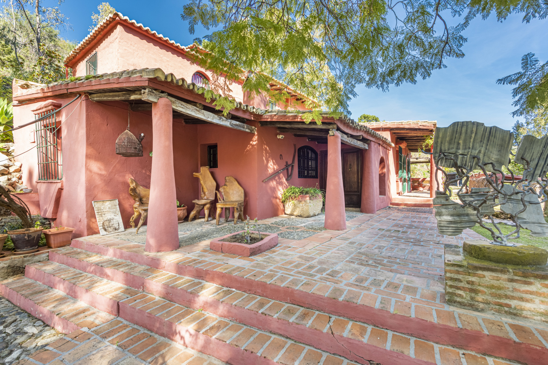 Deux villas sur un grand terrain à Benahavis à Benahavis