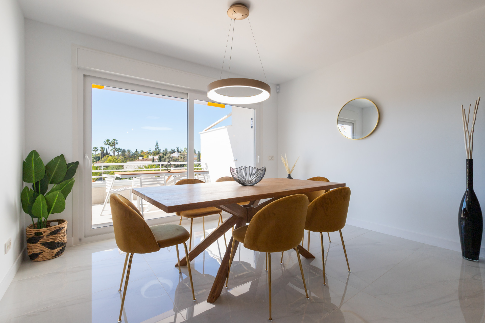 luxurious renovated 4 bedroom duplex penthouse, in the area of Guadalmina Baja. in San Pedro de Alcantara