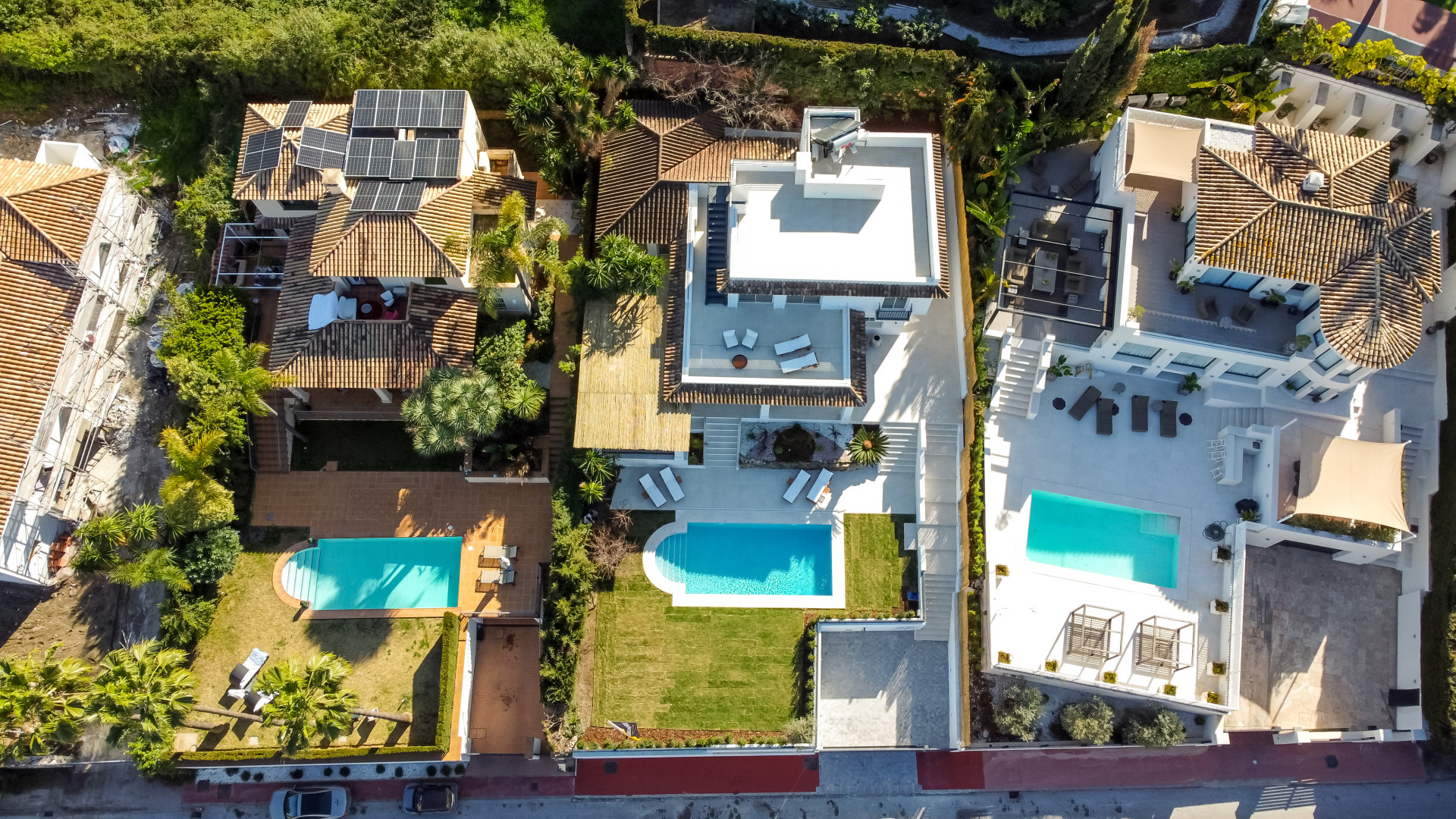 Modern volledig gerenoveerde villa in Las Brisas Nueva Andalucía in Nueva Andalucia