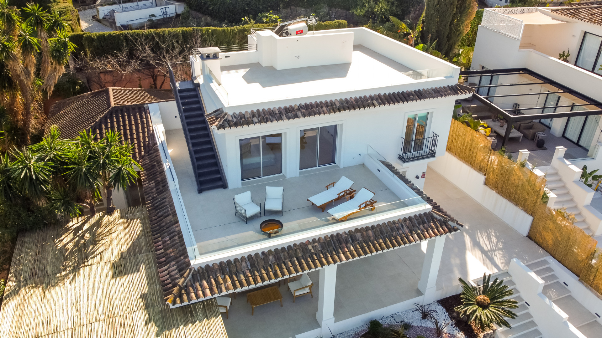 Modern volledig gerenoveerde villa in Las Brisas Nueva Andalucía in Nueva Andalucia