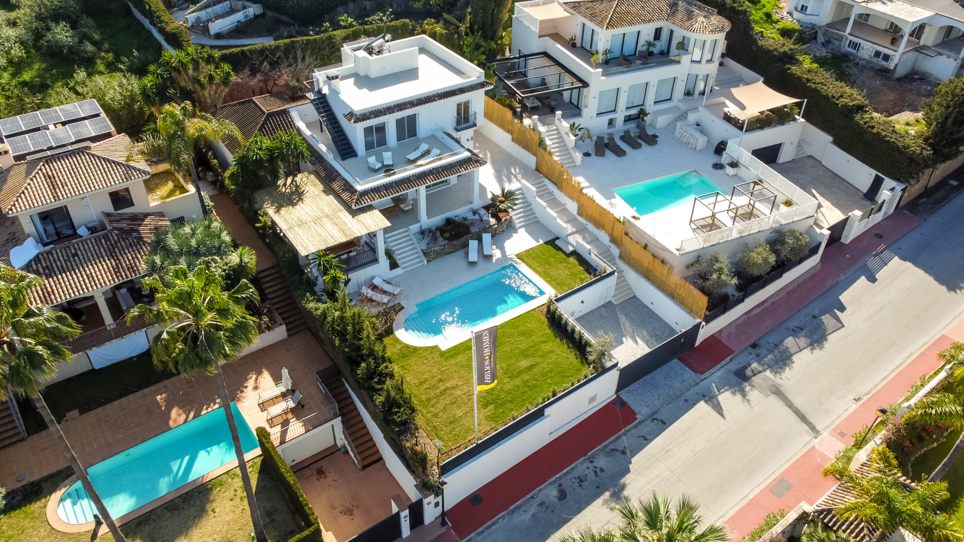 Modern volledig gerenoveerde villa in Las Brisas Nueva Andalucía in Nueva Andalucia