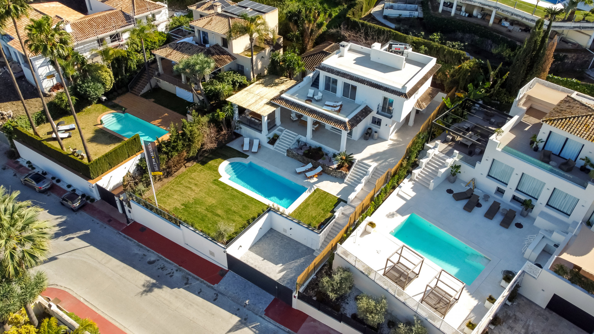 Modern volledig gerenoveerde villa in Las Brisas Nueva Andalucía in Nueva Andalucia