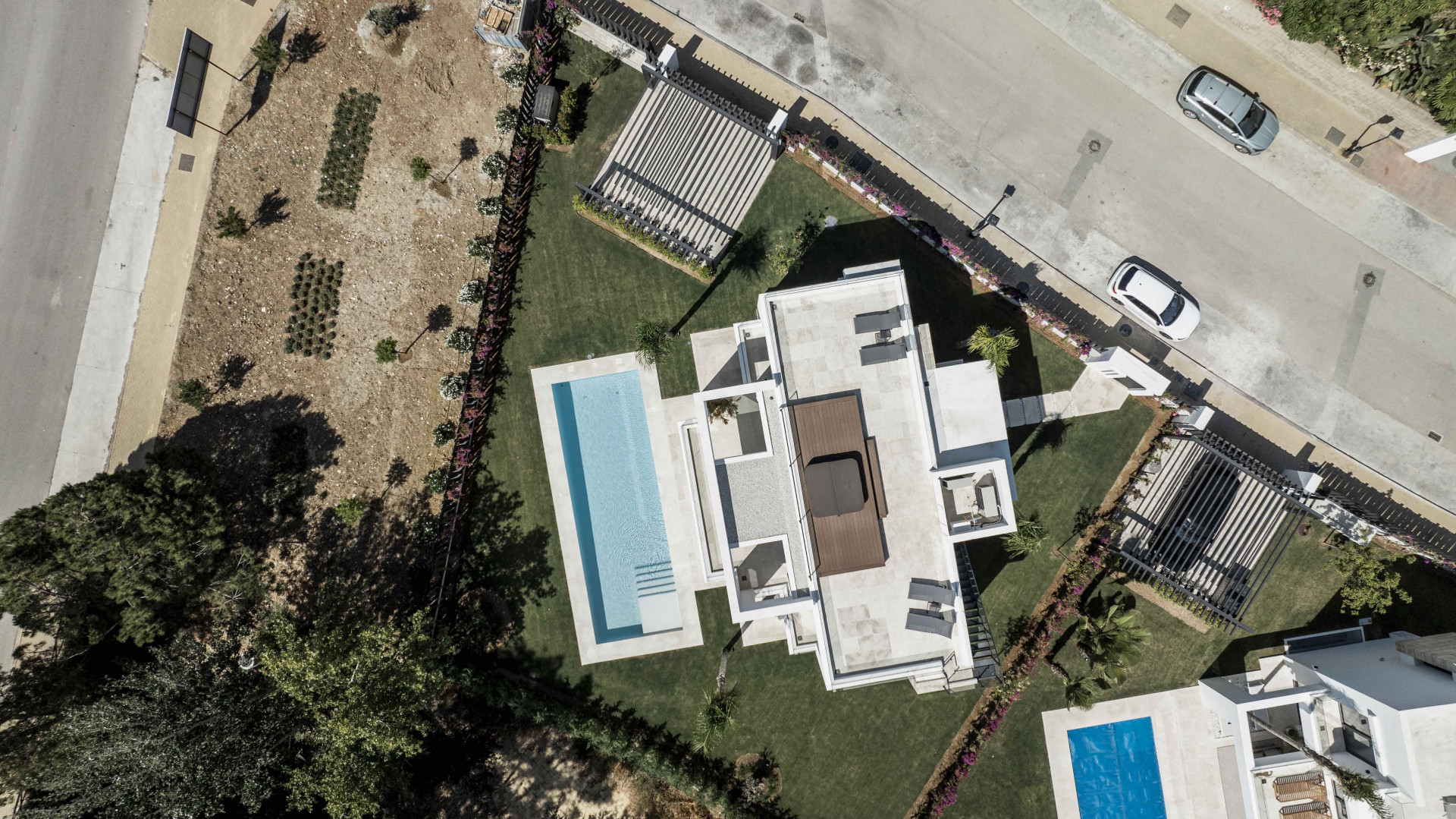 Two modern luxury villas next to El Campanario Golf in Benahavis