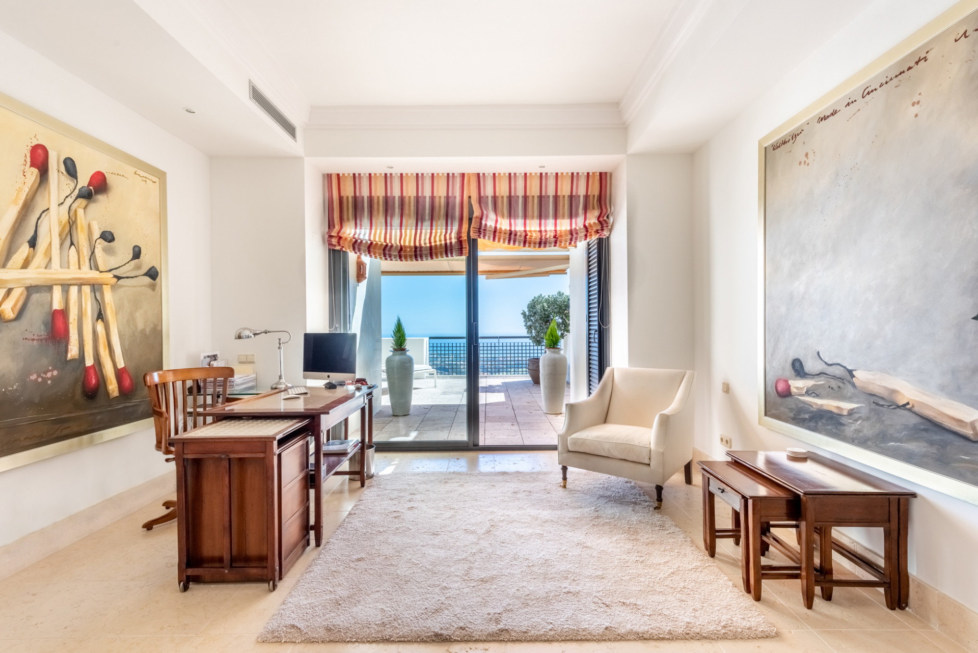 duplex penthouse met panoramische zicht op de Mediterraneaanse zee in Los Monteros Hill Club in Marbella Este