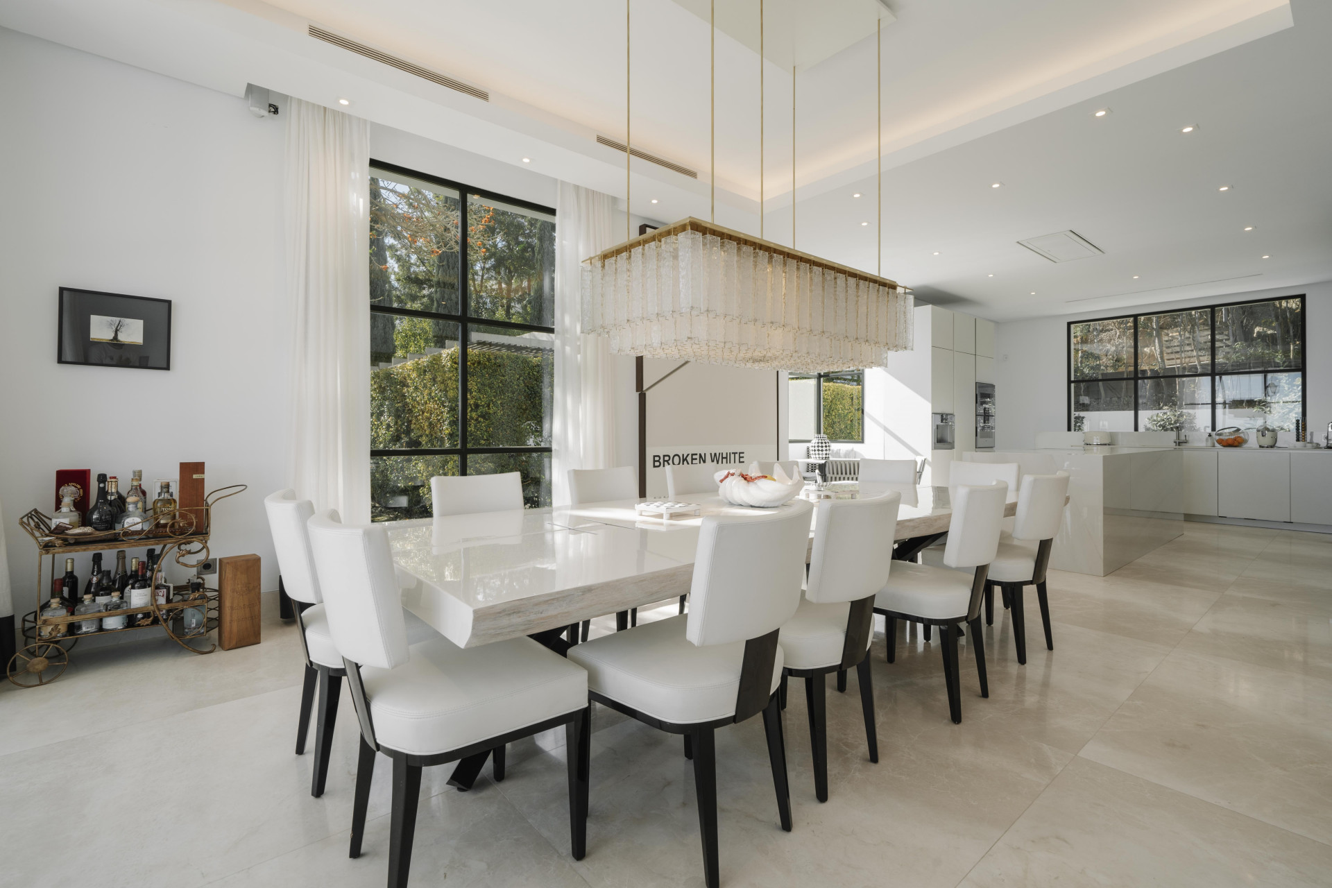 Exclusive 6-bed elegant villa with unmatched sea views in Los Flamingos in Benahavis