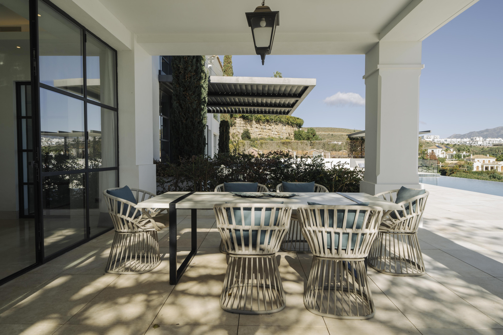 Exclusive 6-bed elegant villa with unmatched sea views in Los Flamingos in Benahavis