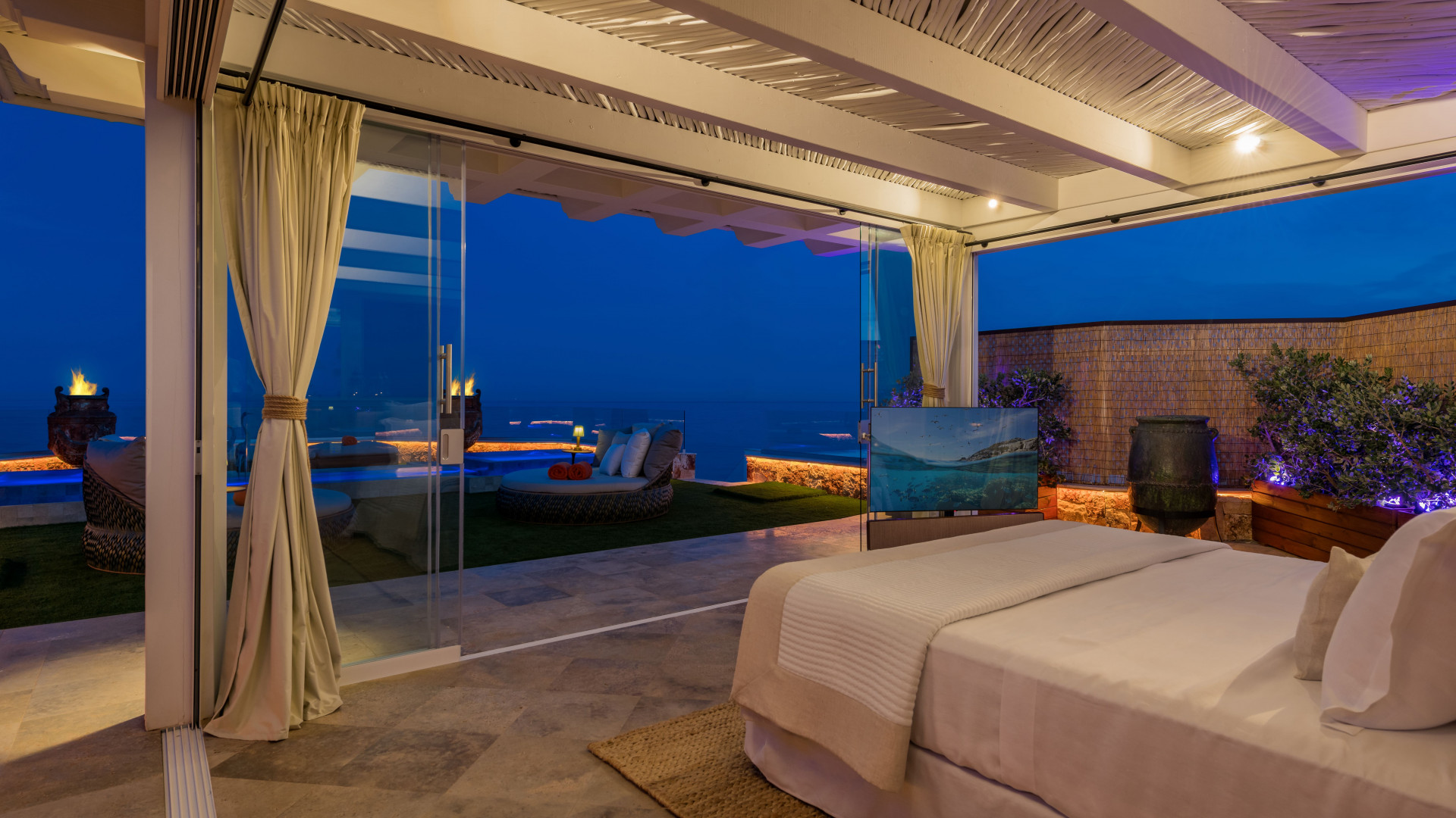 Frontline Beach Sky Villa in Playa Esmeralda in Marbella Golden Mile