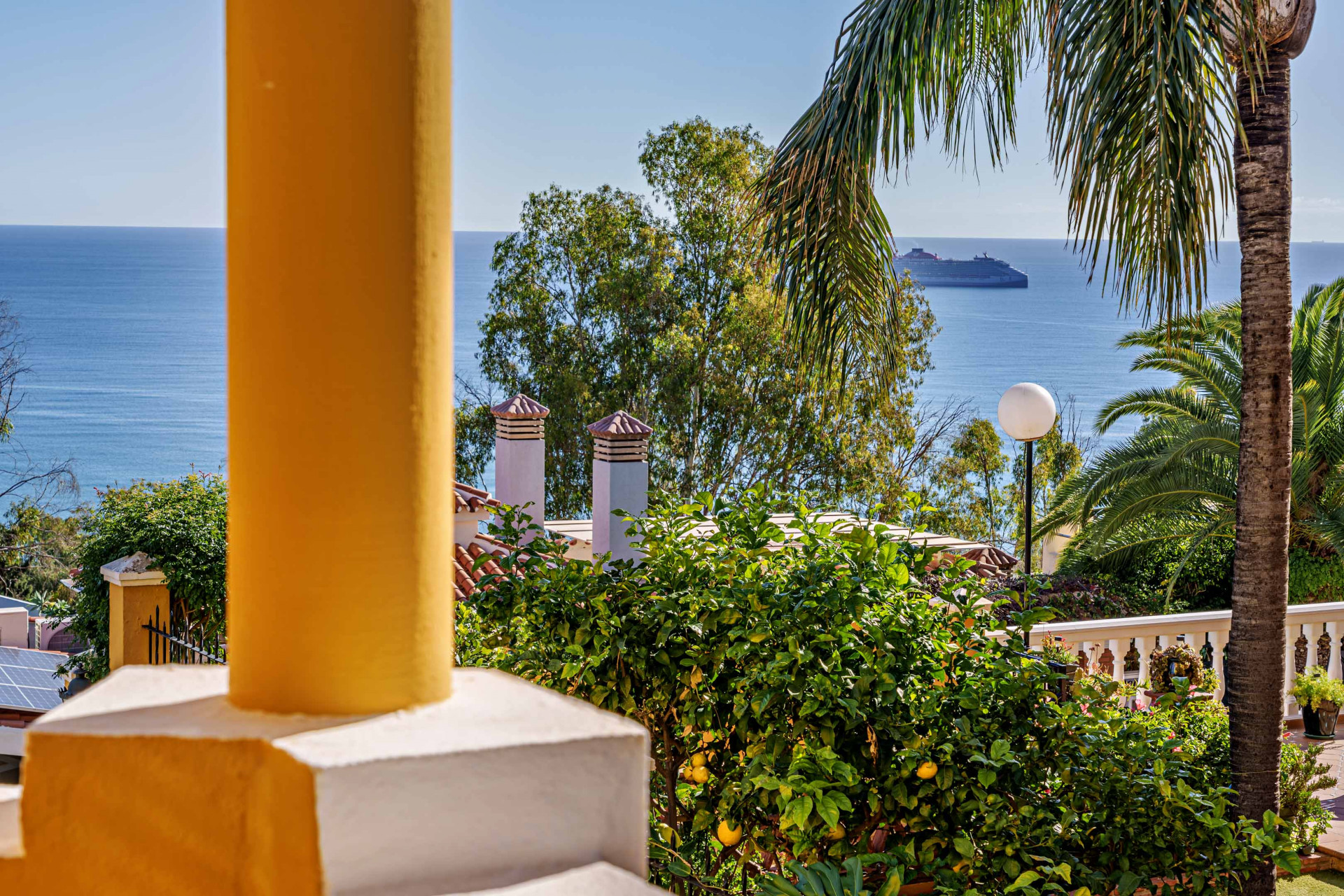 Encantadora casa adosada con impresionantes vistas al mar en Malaga