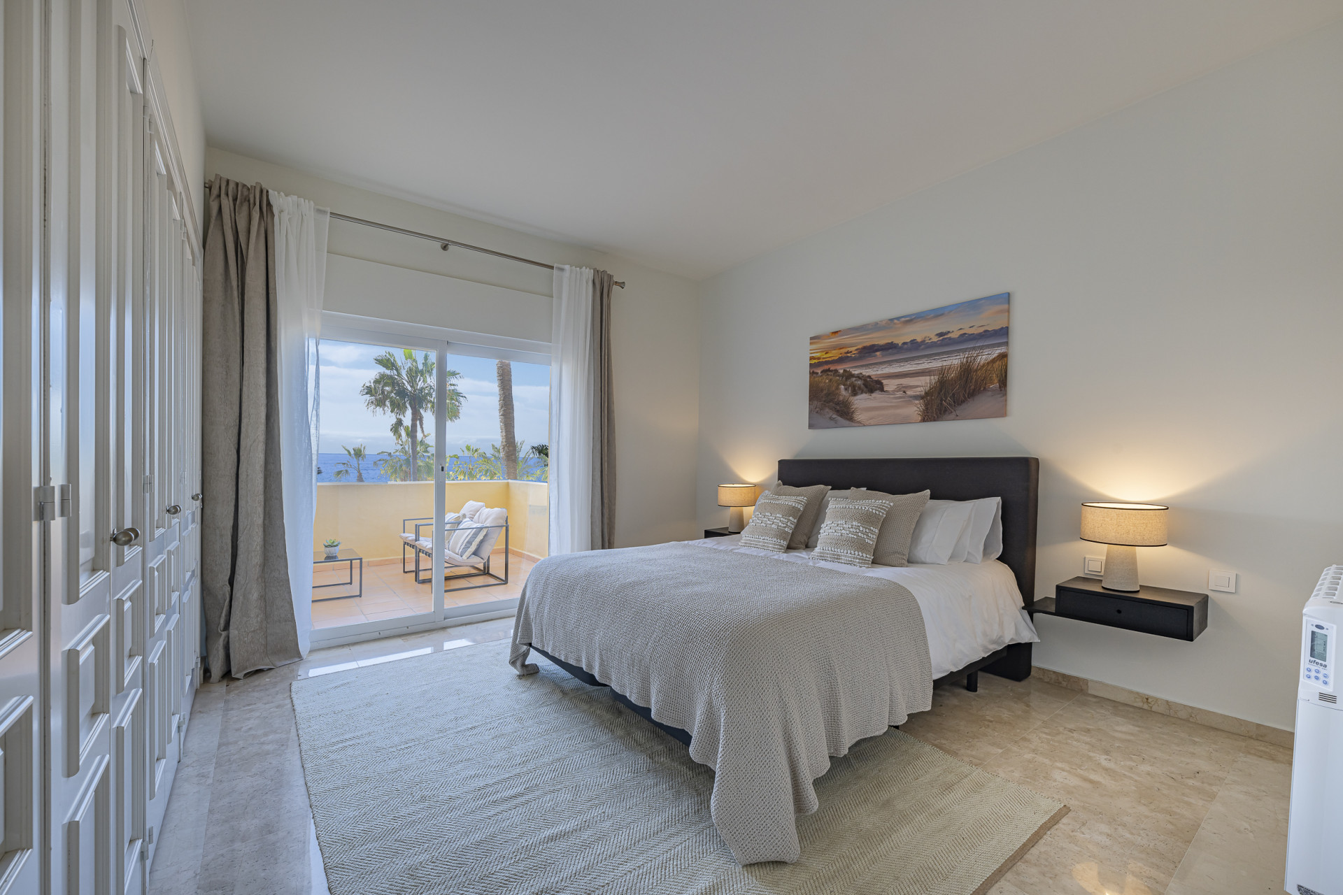 Exquisite beachfront 3 bed apartment in Río Real Playa in Marbella