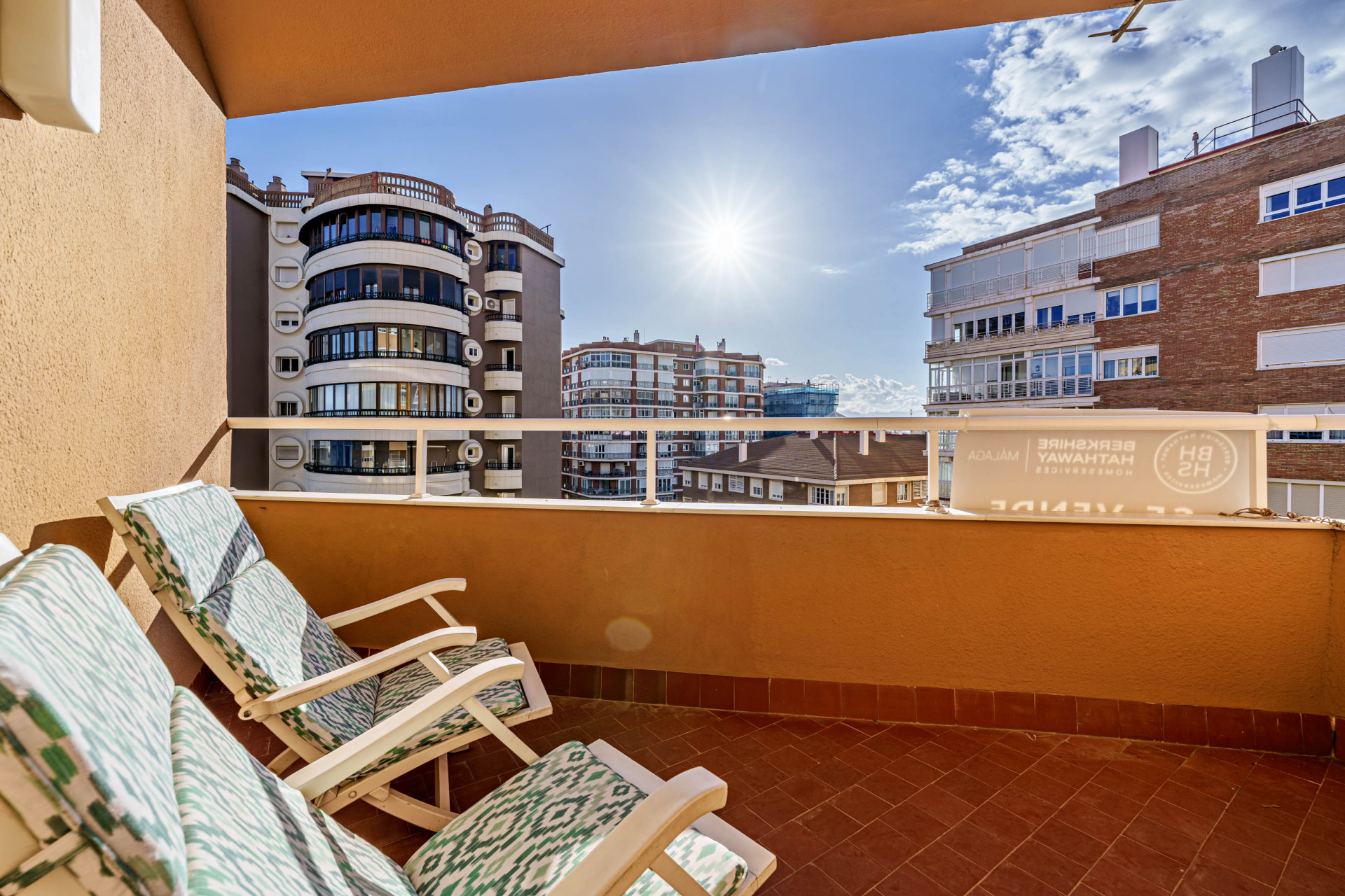 Exclusive second-line beach flat with sea views in La Malagueta in La Caleta