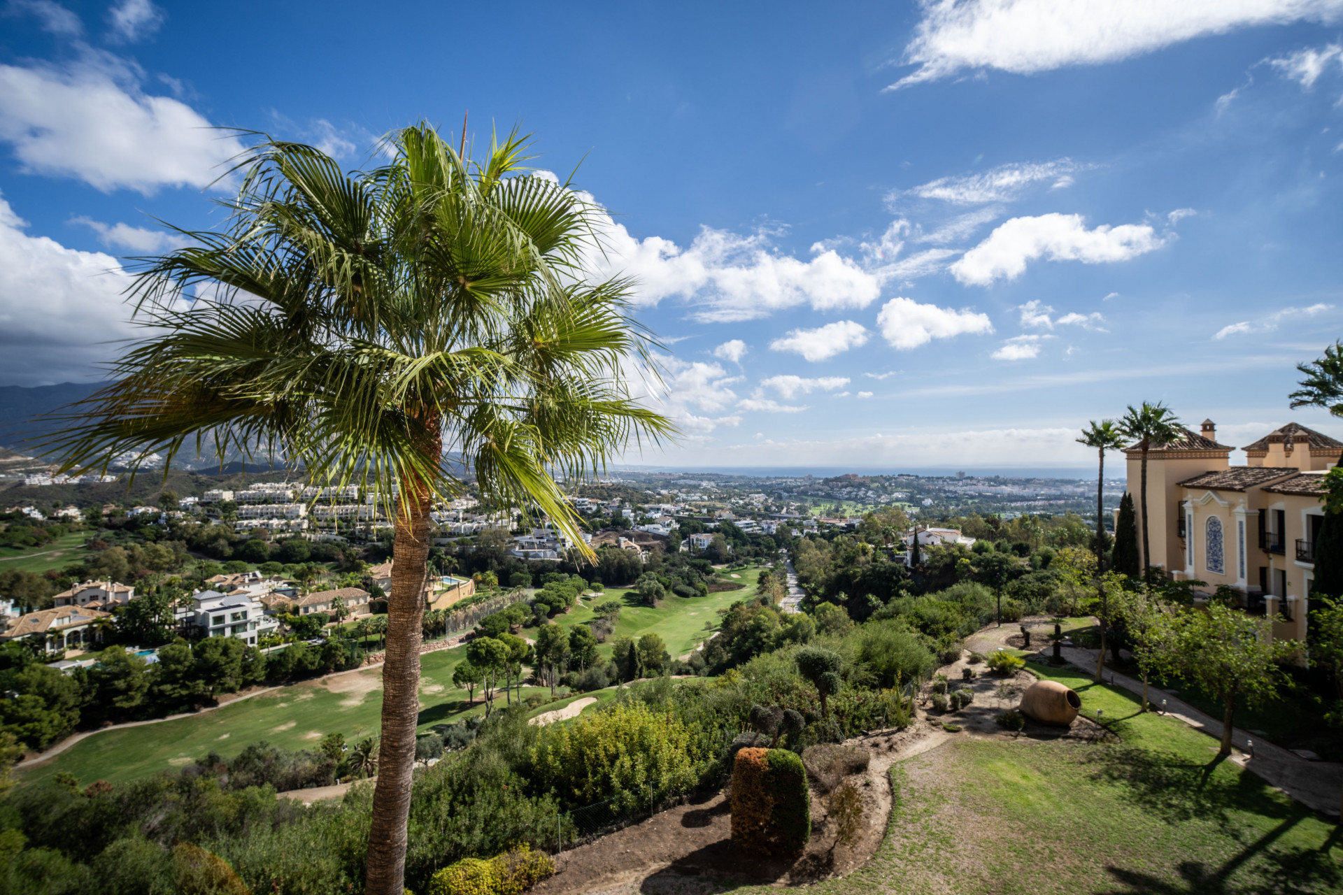 Penthouse met adembenemend panoramisch uitzicht in La Quinta in Benahavis