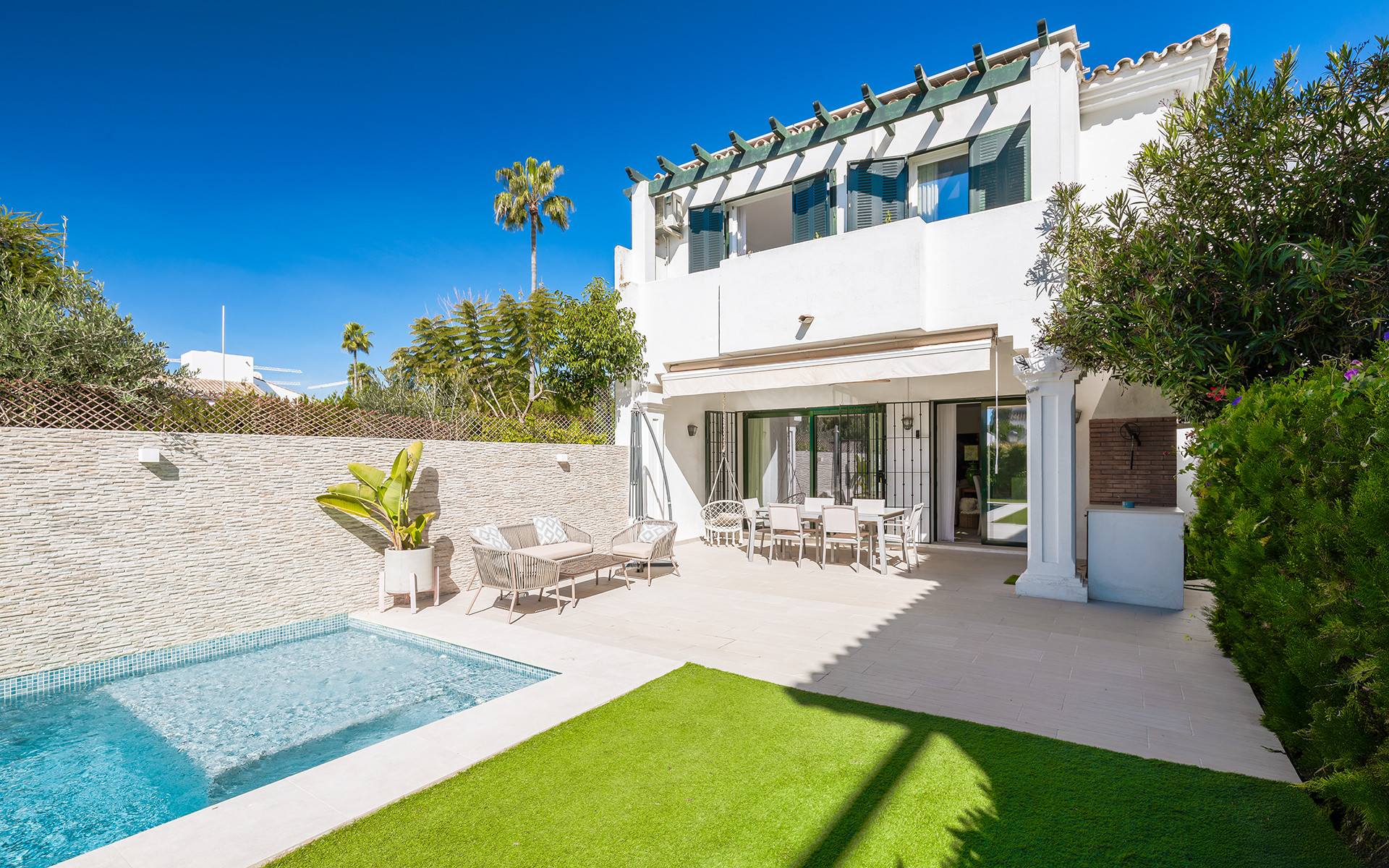 Gerenoveerde woning met privézwembad op loopafstand van het strand in San Pedro de Alcantara