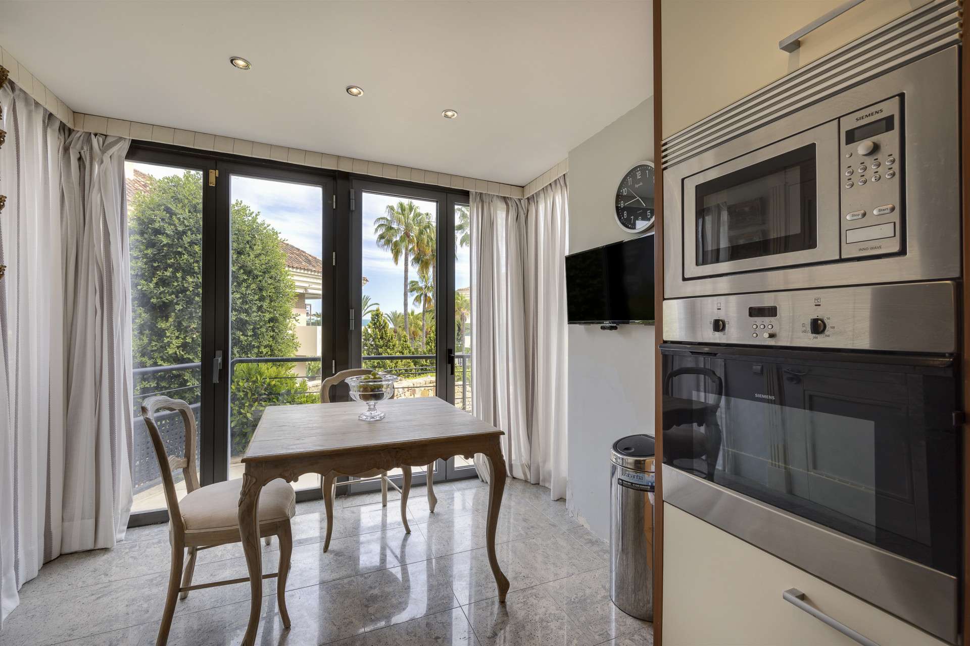 Beachside apartment 3 bedroom south west facing in Los Monteros. in Marbella