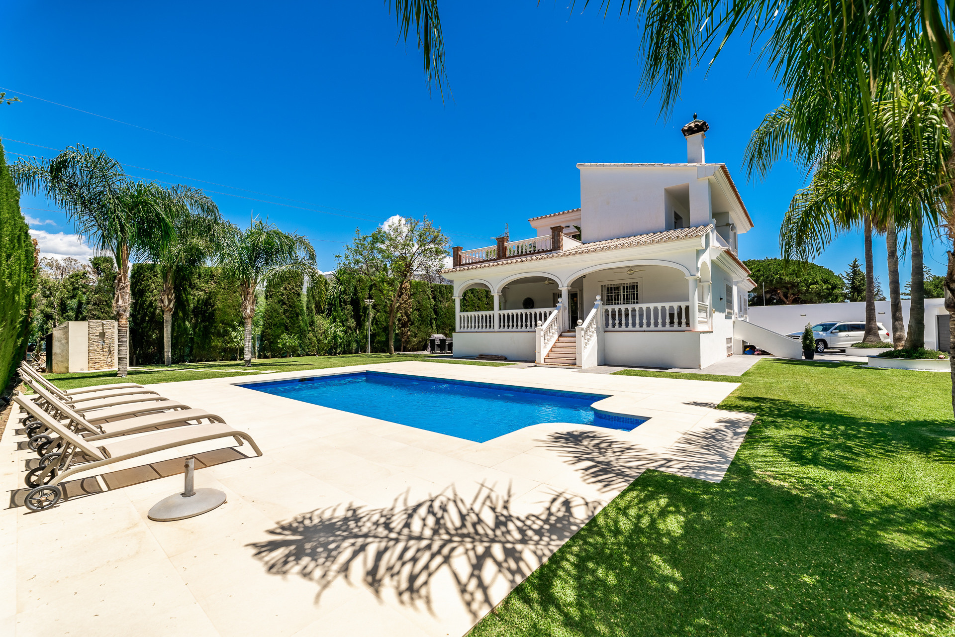 Family villa located in one of Marbella's most prestigious urbanisations in Nueva Andalucia