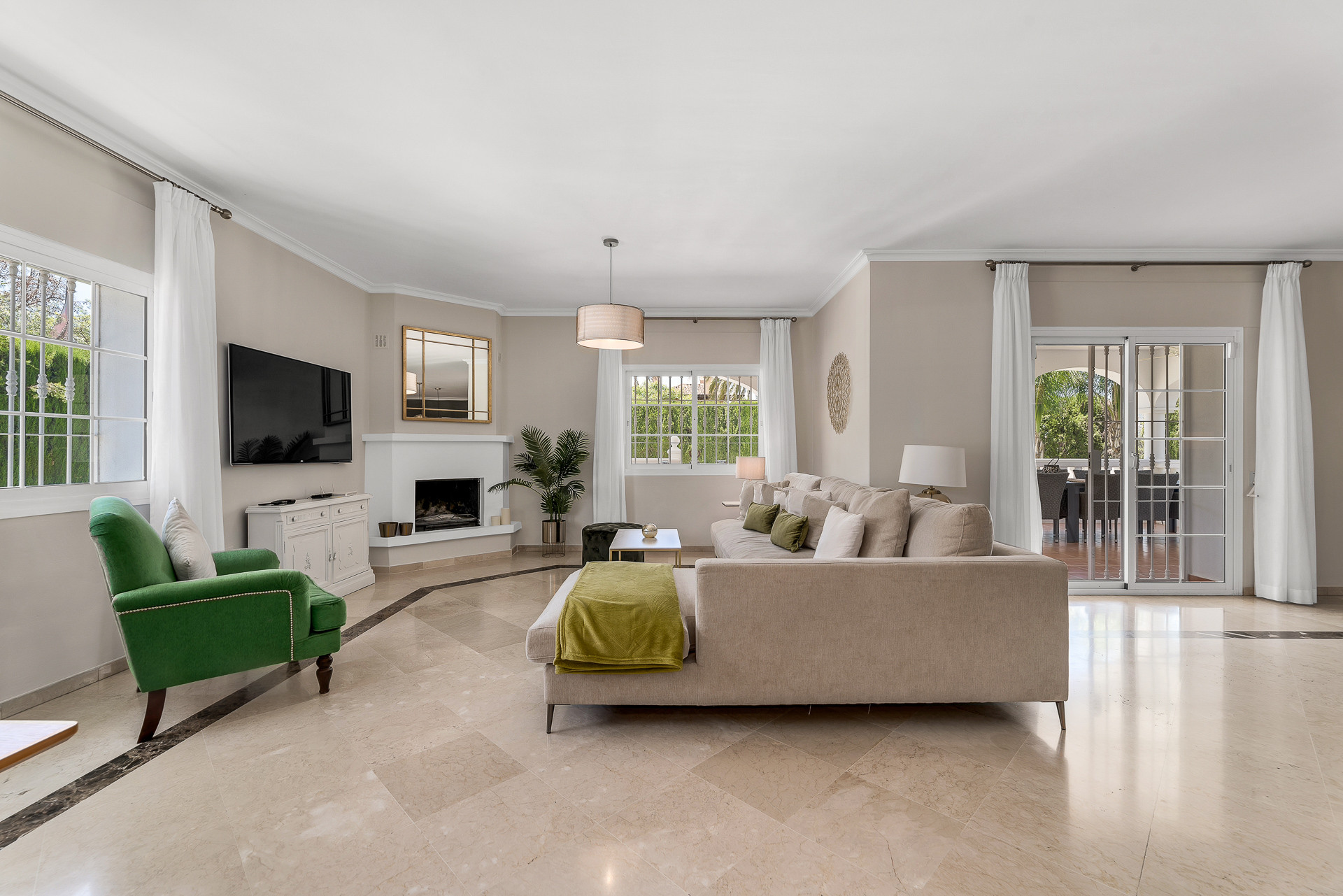 Family villa located in one of Marbella's most prestigious urbanisations in Nueva Andalucia